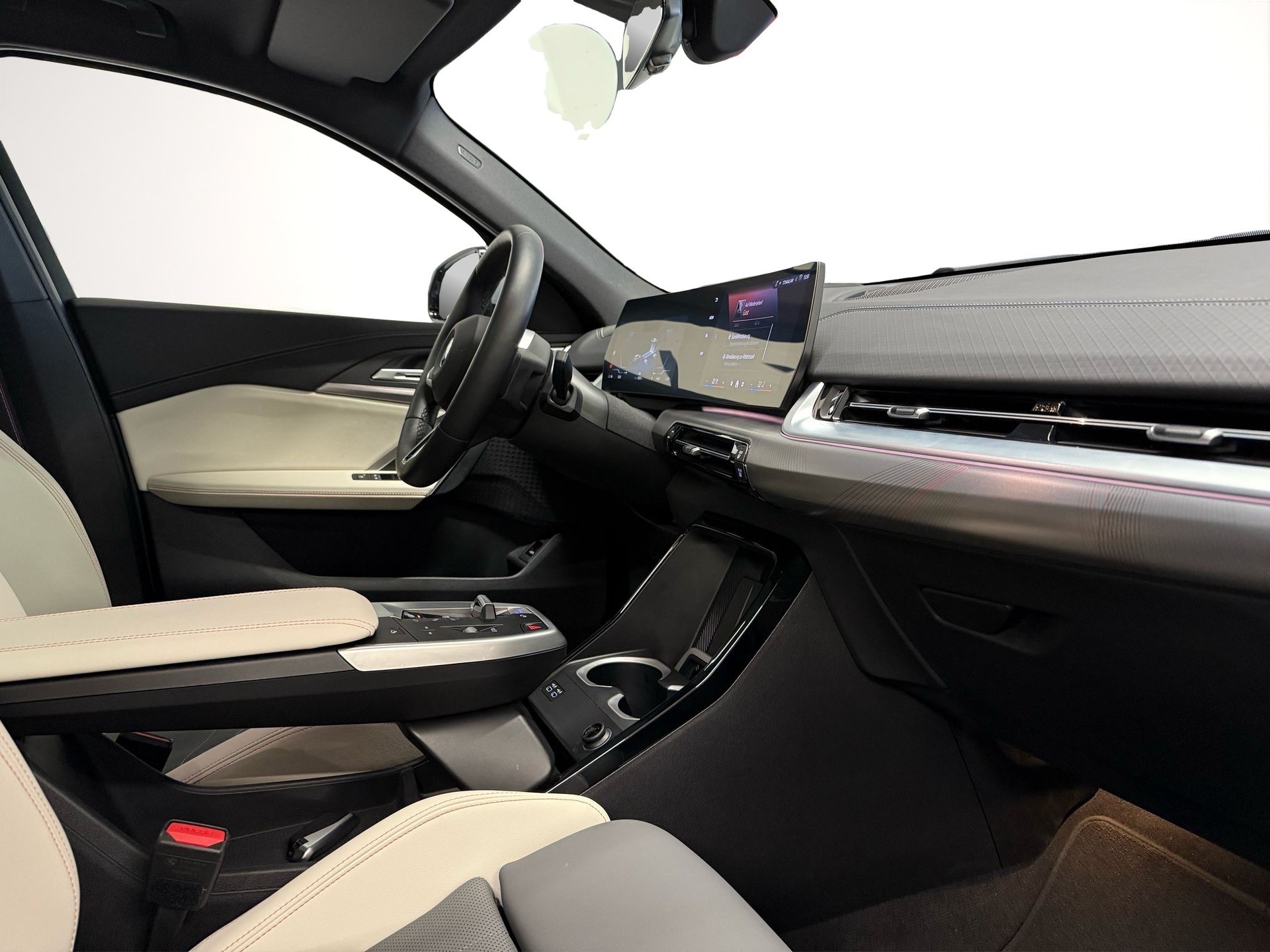 BMW iX2 xDrive 30 M Sport Pro-image-12