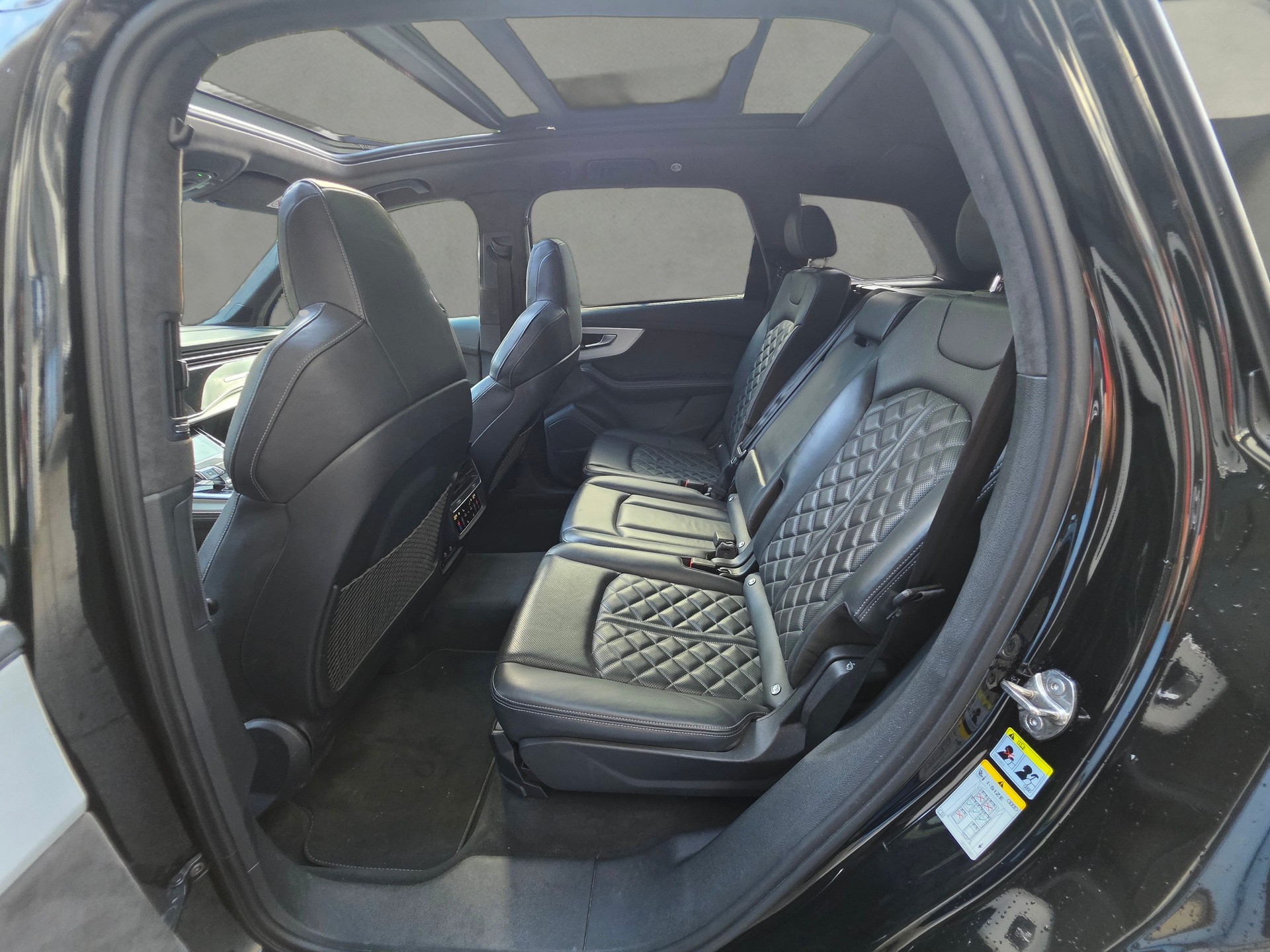 AUDI SQ7 TFSI quattro tiptronic-image-12