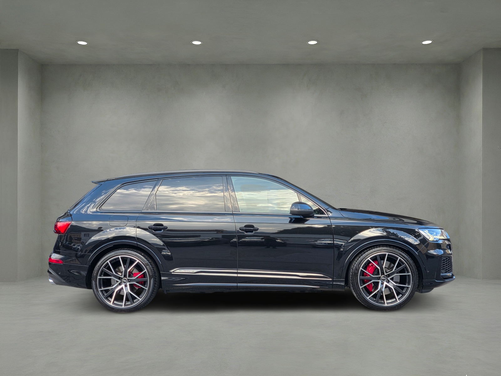 AUDI SQ7 TFSI quattro tiptronic-image-9