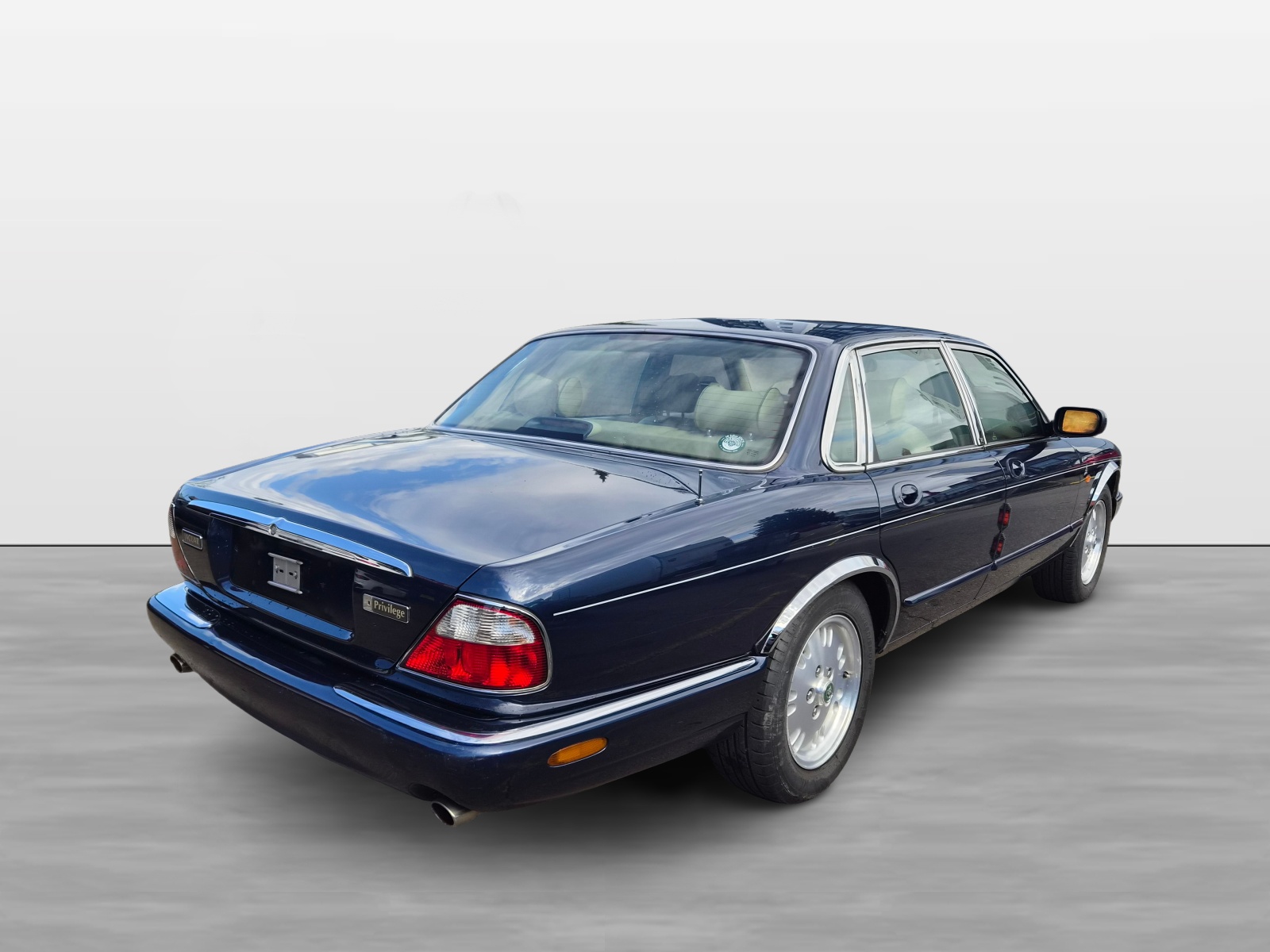 JAGUAR XJ 3.2 V8-image-2