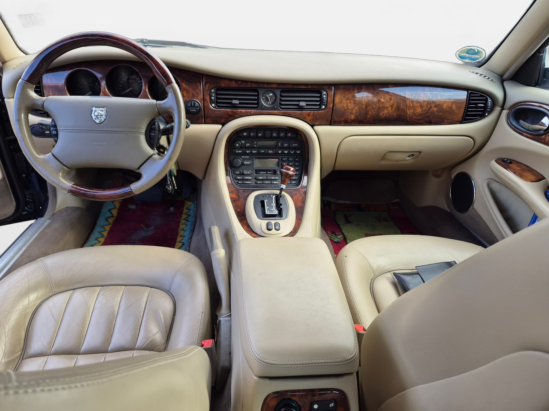 JAGUAR XJ 3.2 V8-image-11