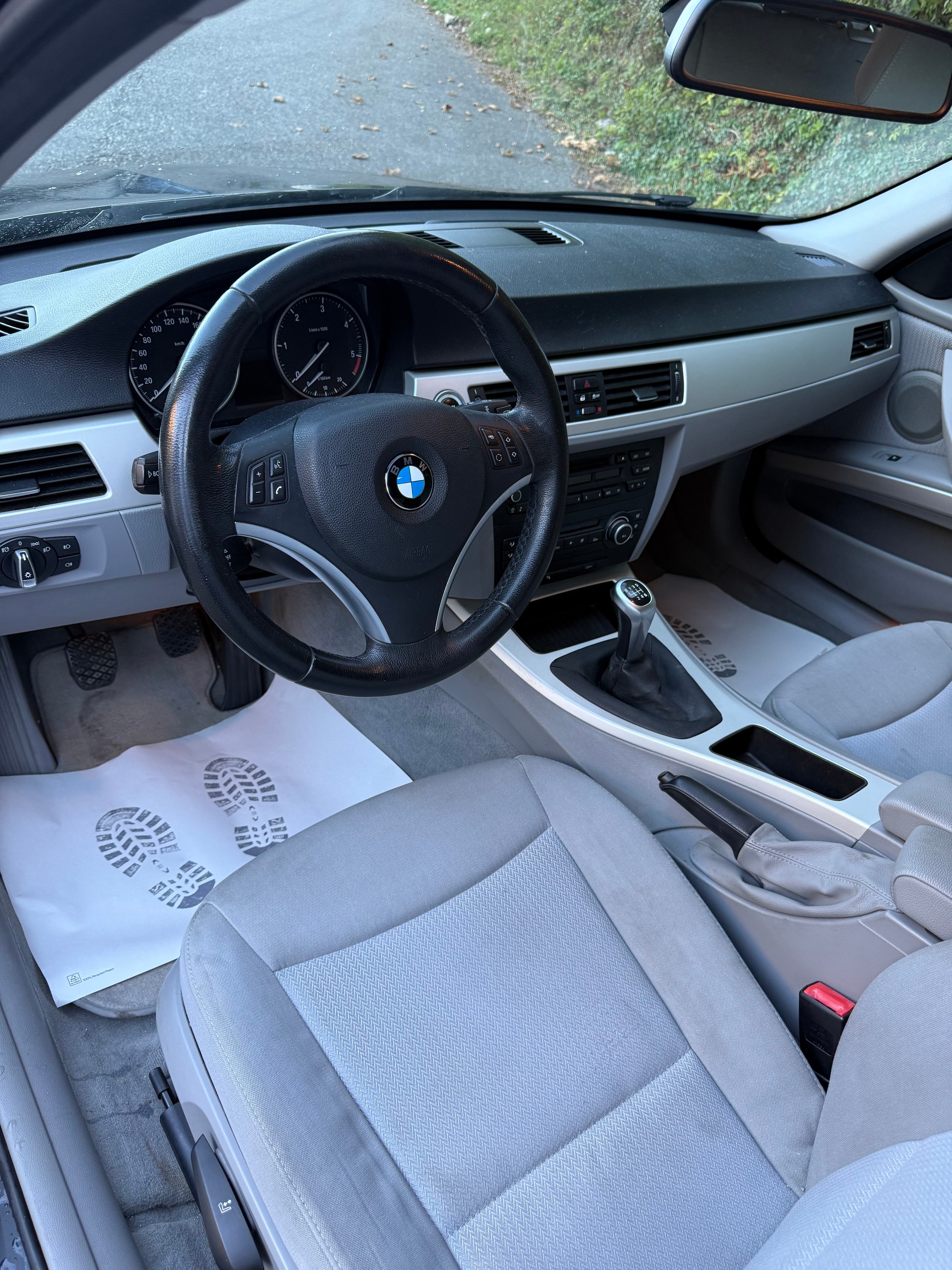 BMW 318d Touring Dynamic Edition-image-6