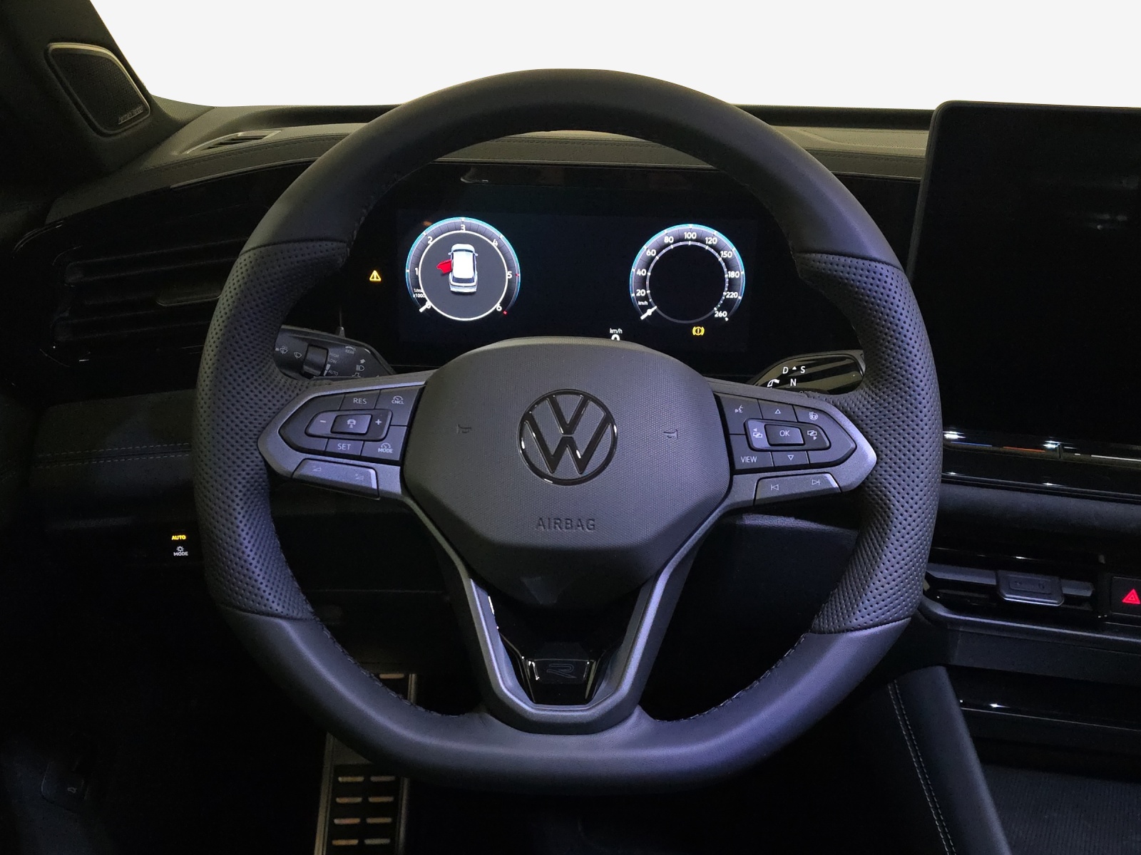 VW Tiguan 2.0 TDI SCR R-Line 4Motion DSG-image-9
