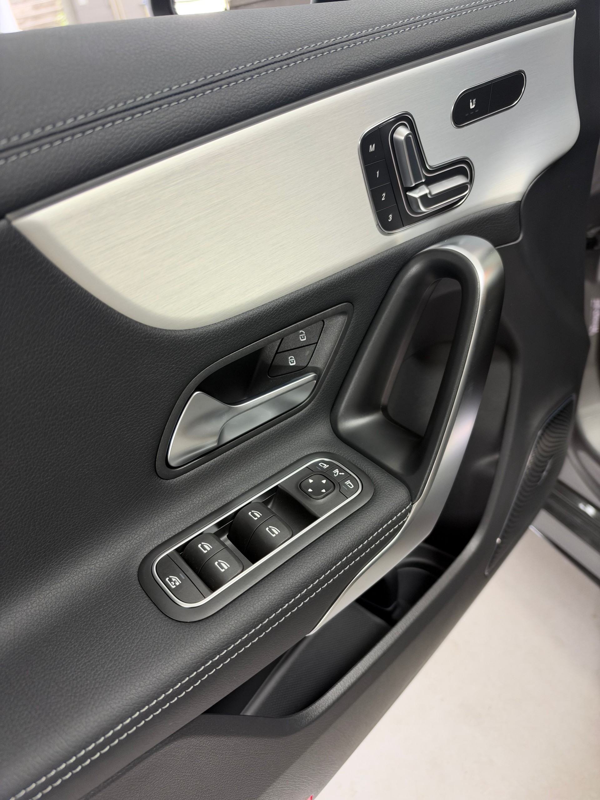 MERCEDES-BENZ A 200 Night Star-image-7