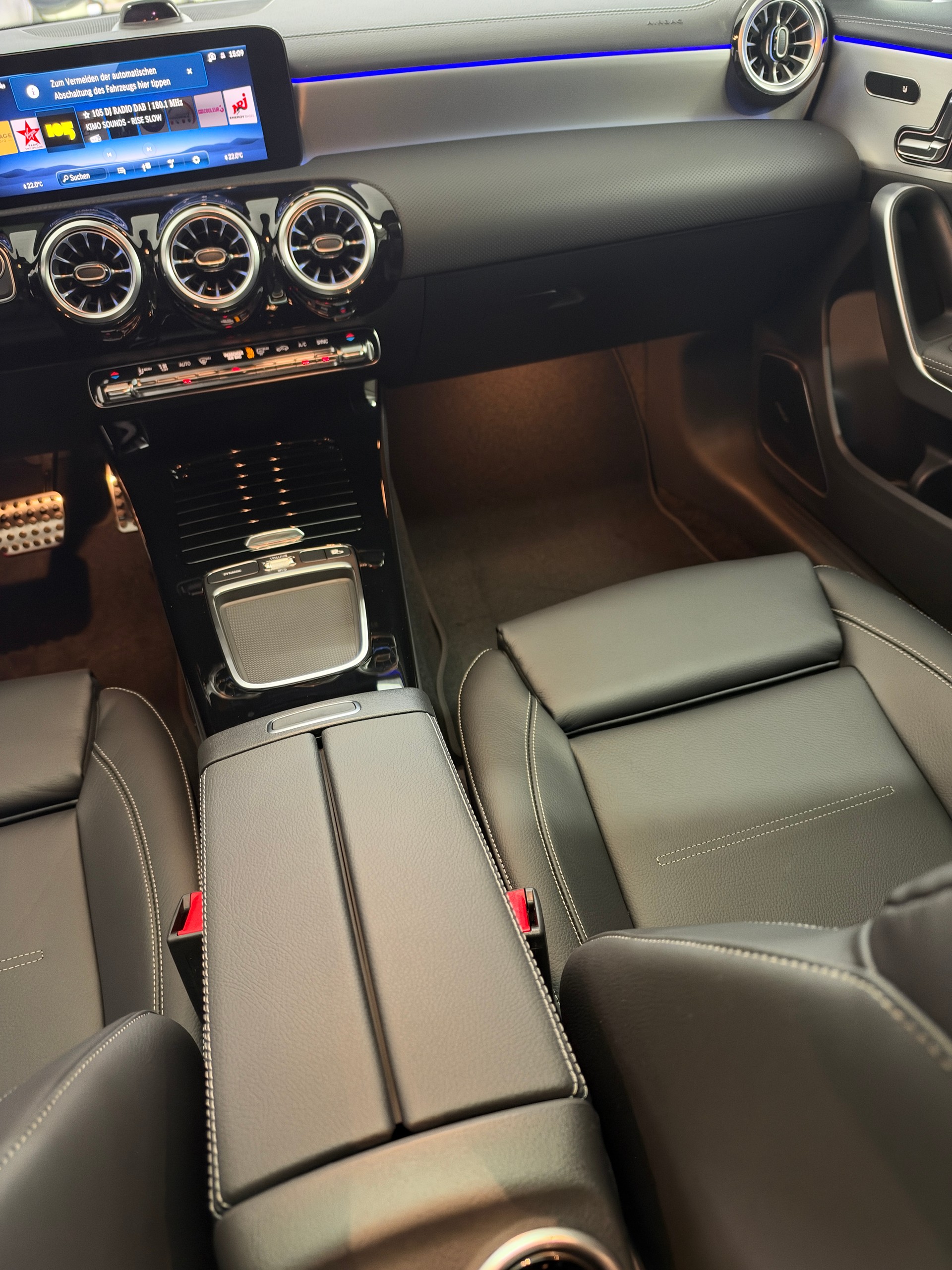 MERCEDES-BENZ A 200 Night Star-image-16