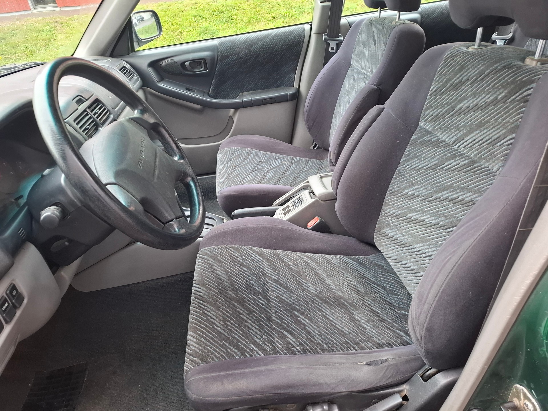 SUBARU Forester 2.0 Comfort Automatic-image-5