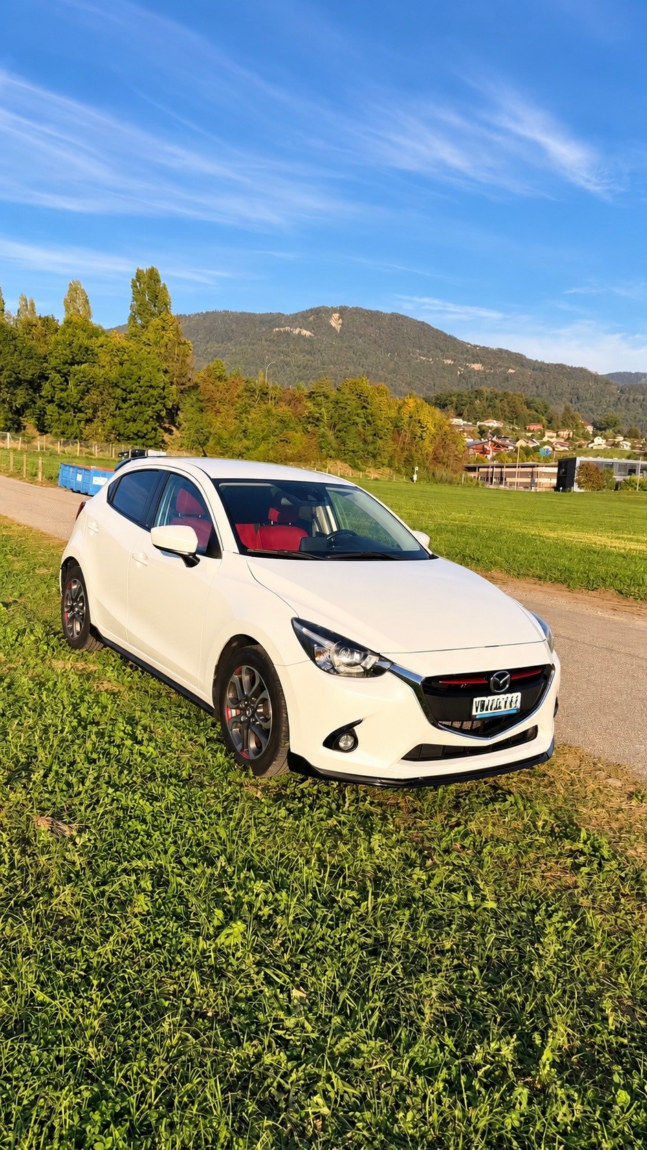 MAZDA 1.5 90 Swiss Edition-image-1