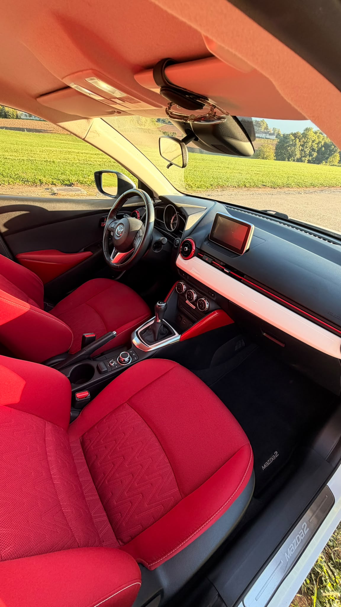 MAZDA 1.5 90 Swiss Edition-image-4