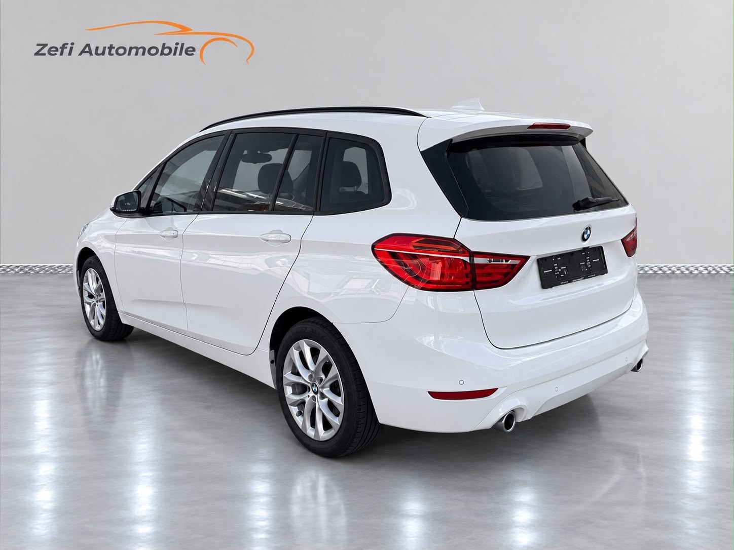 BMW 220d Gran Tourer-image-4