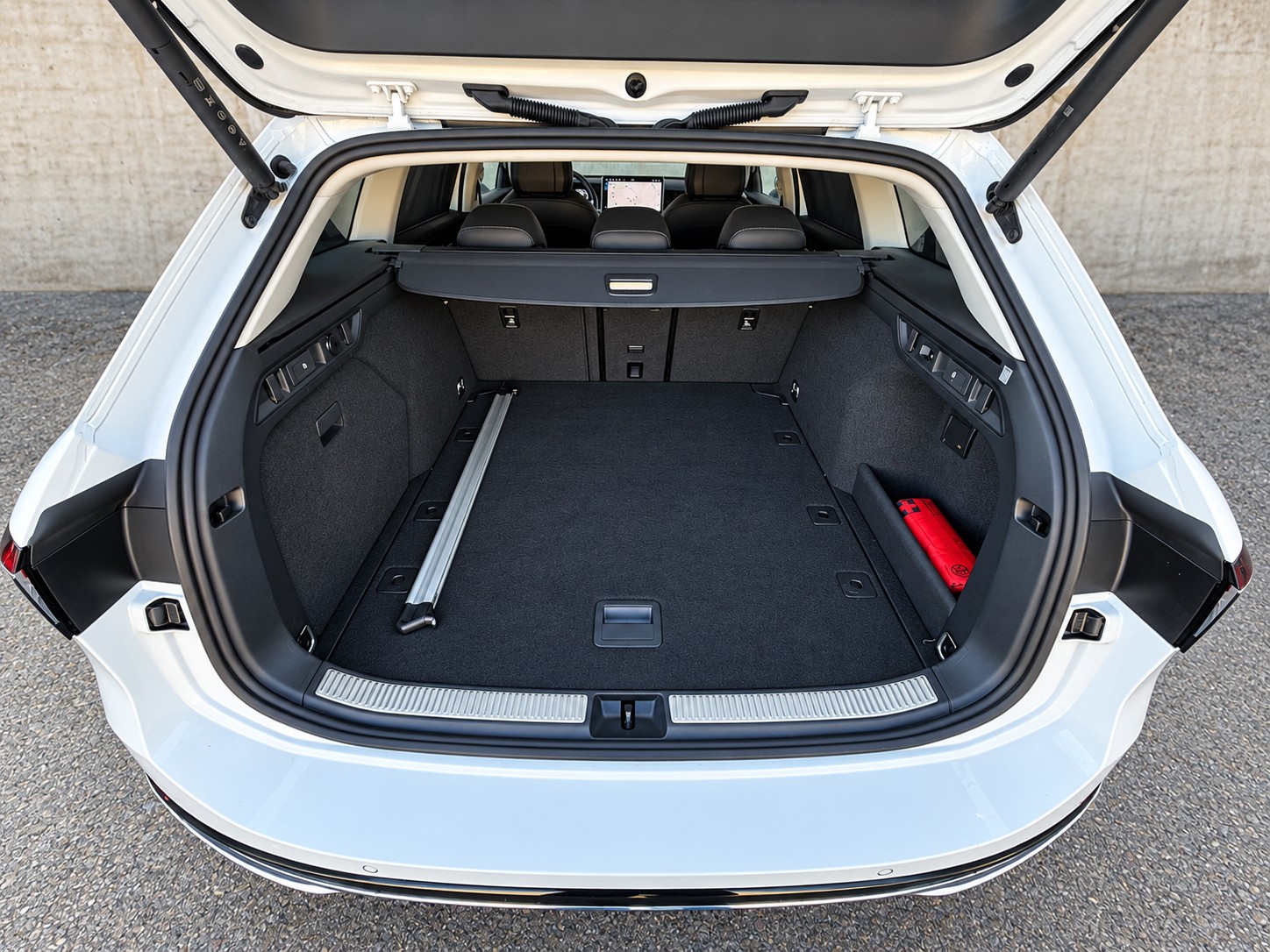 VW Passat Variant 2.0 TDI evo Elegance DSG-image-5