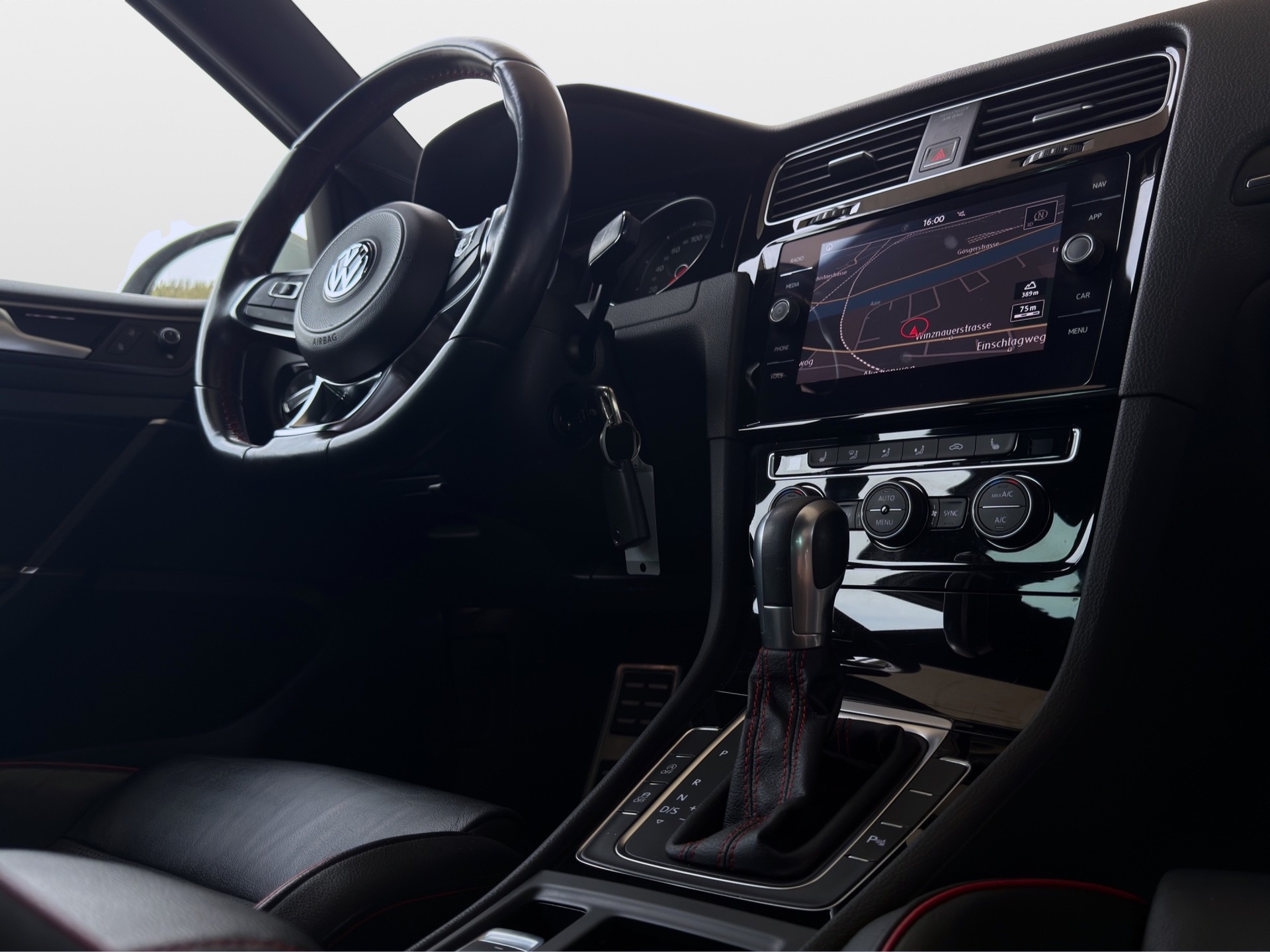 VW Golf 2.0 TSI GTI DSG*Frisch ab MFK,1 Jahr oder 20'000km Garantie auf Motor und Getriebe*-image-15