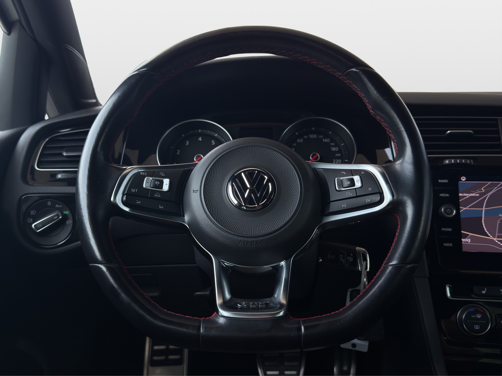 VW Golf 2.0 TSI GTI DSG*Frisch ab MFK,1 Jahr oder 20'000km Garantie auf Motor und Getriebe*-image-11