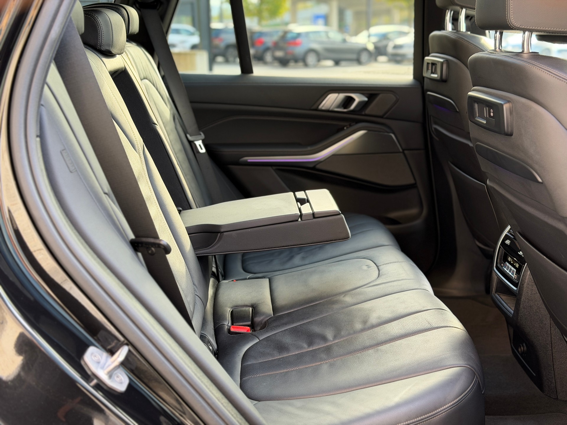 BMW X5 xDrive M50d Steptronic-image-30