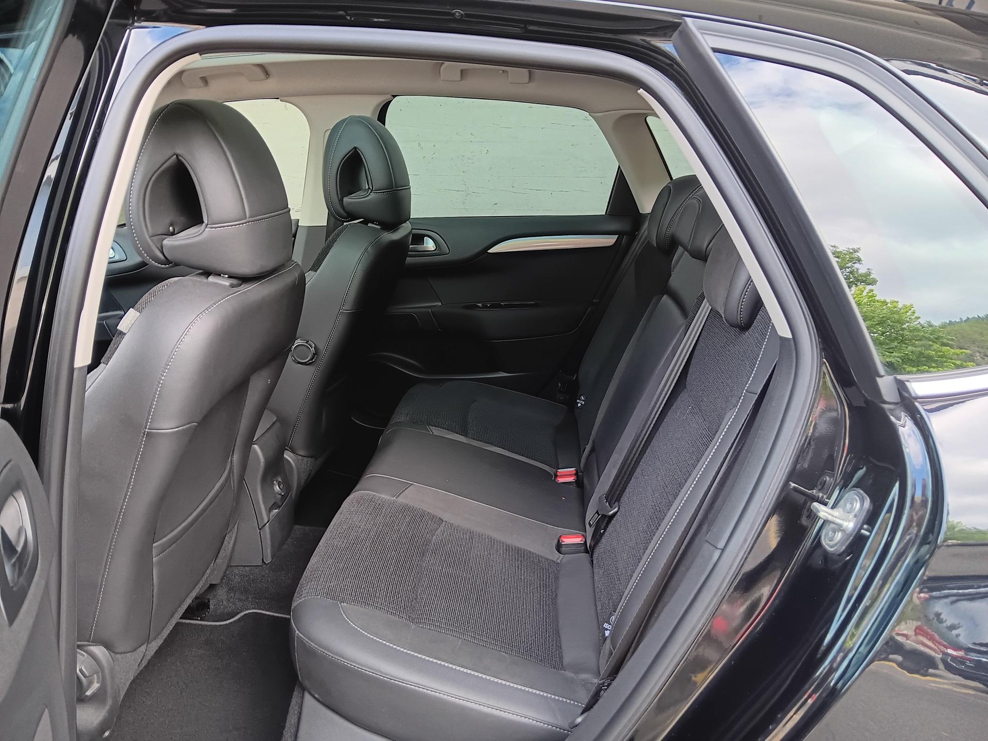 CITROEN C4 1.2 Pure Tech Shine Automatic-image-10