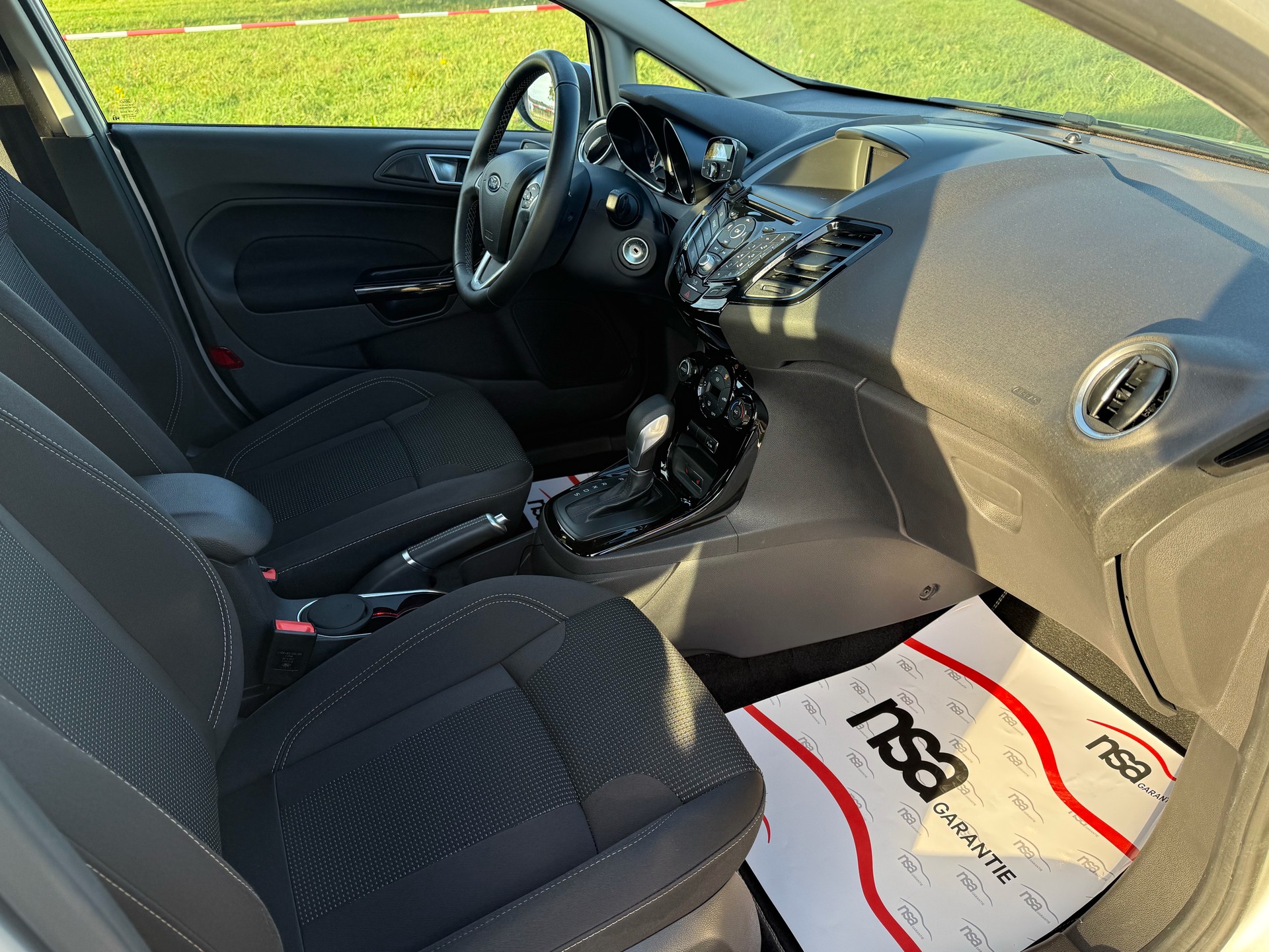 FORD Fiesta 1.0 SCTi Titanium PowerShift-image-8