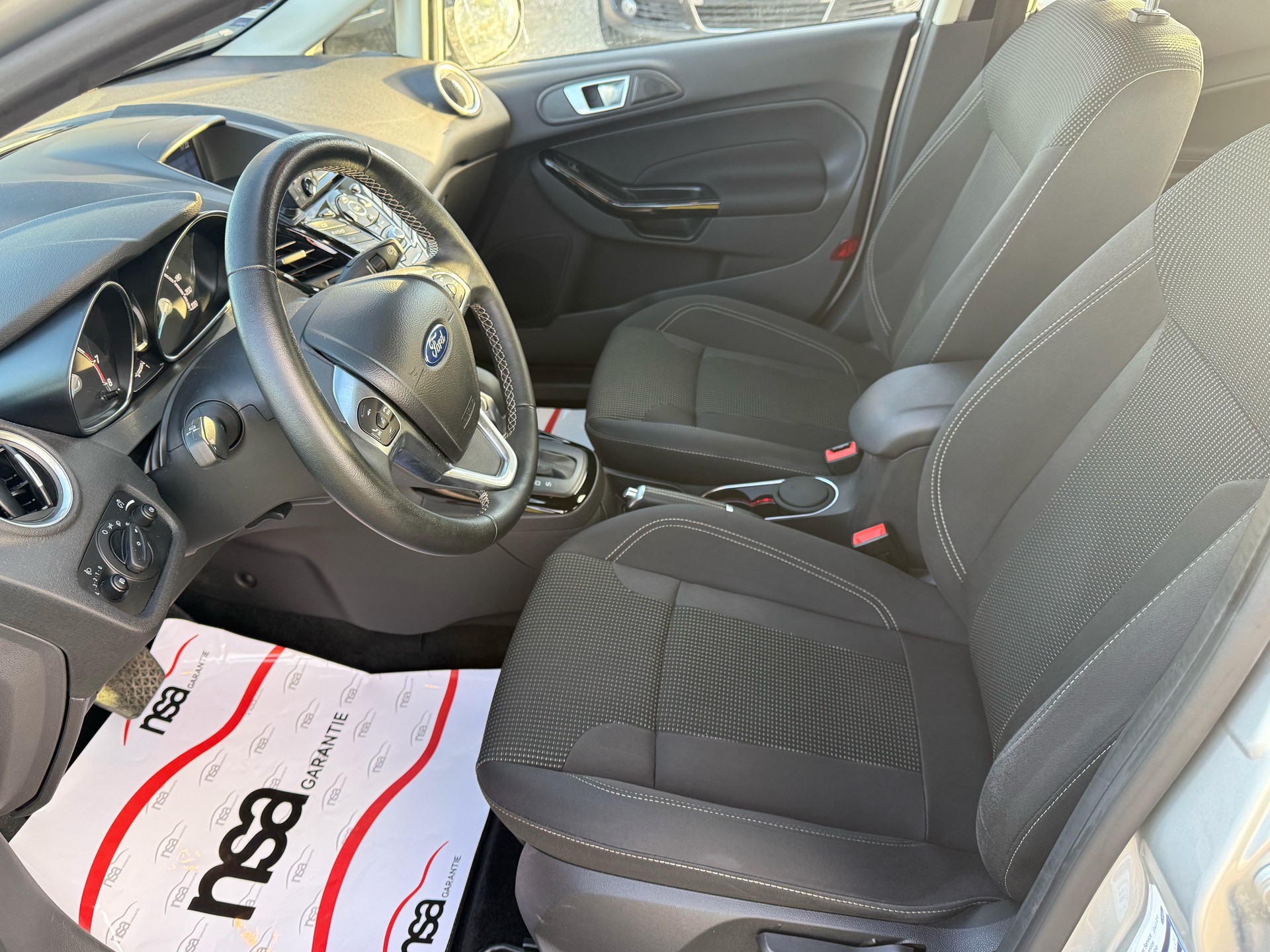 FORD Fiesta 1.0 SCTi Titanium PowerShift-image-9