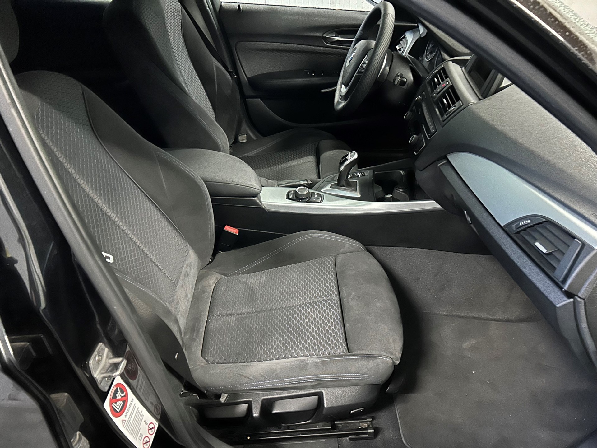 BMW M135i xDrive Steptronic-image-14