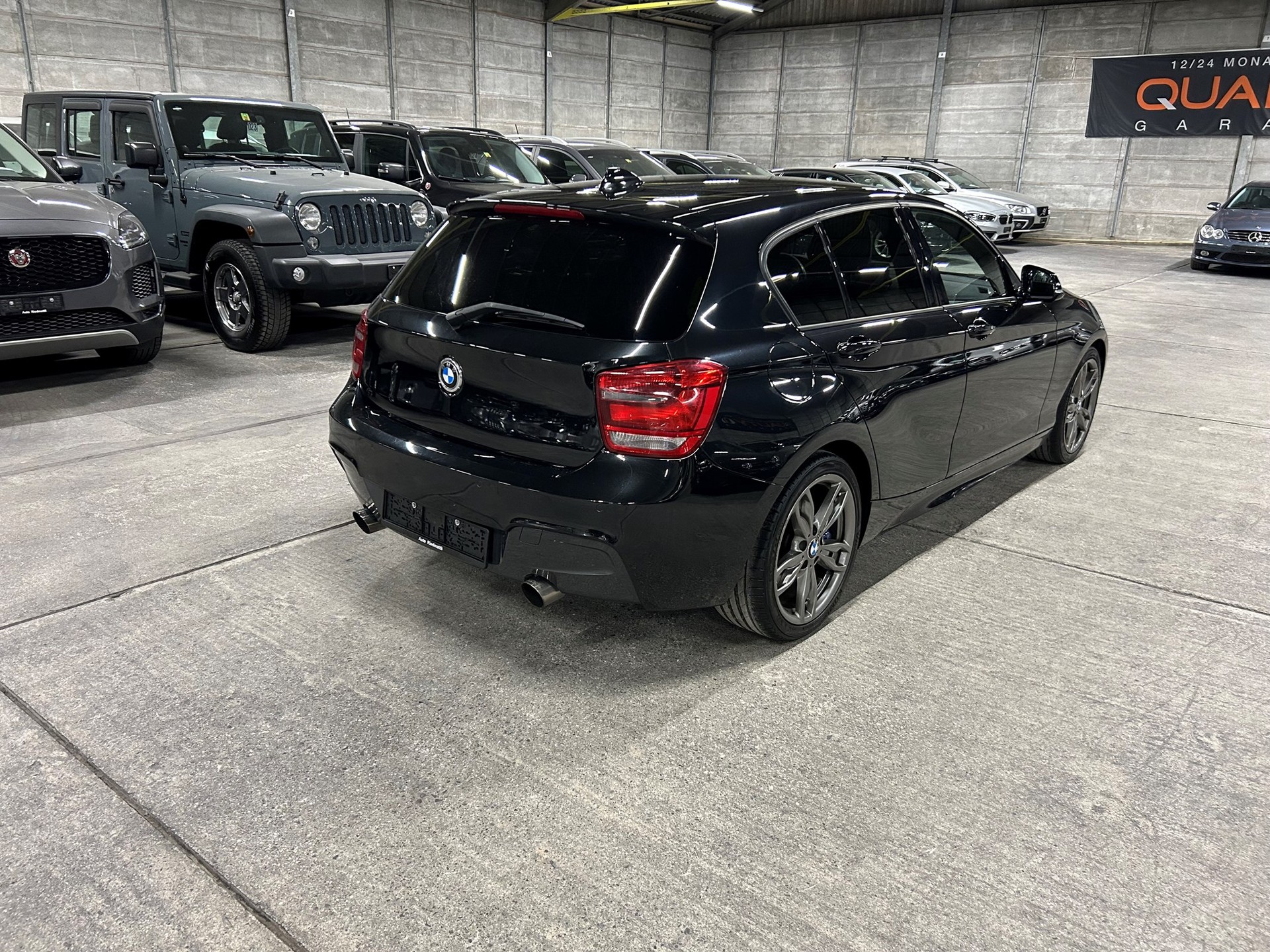 BMW M135i xDrive Steptronic-image-4