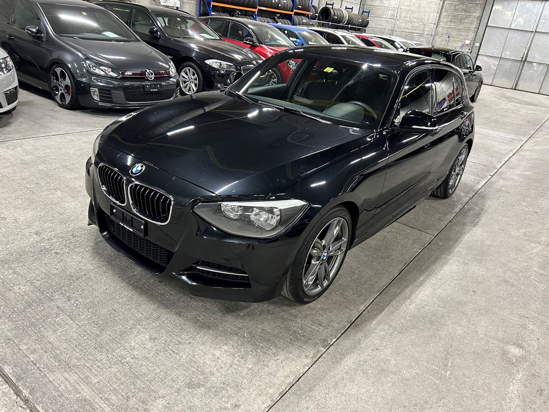 BMW M135i xDrive Steptronic-image-7