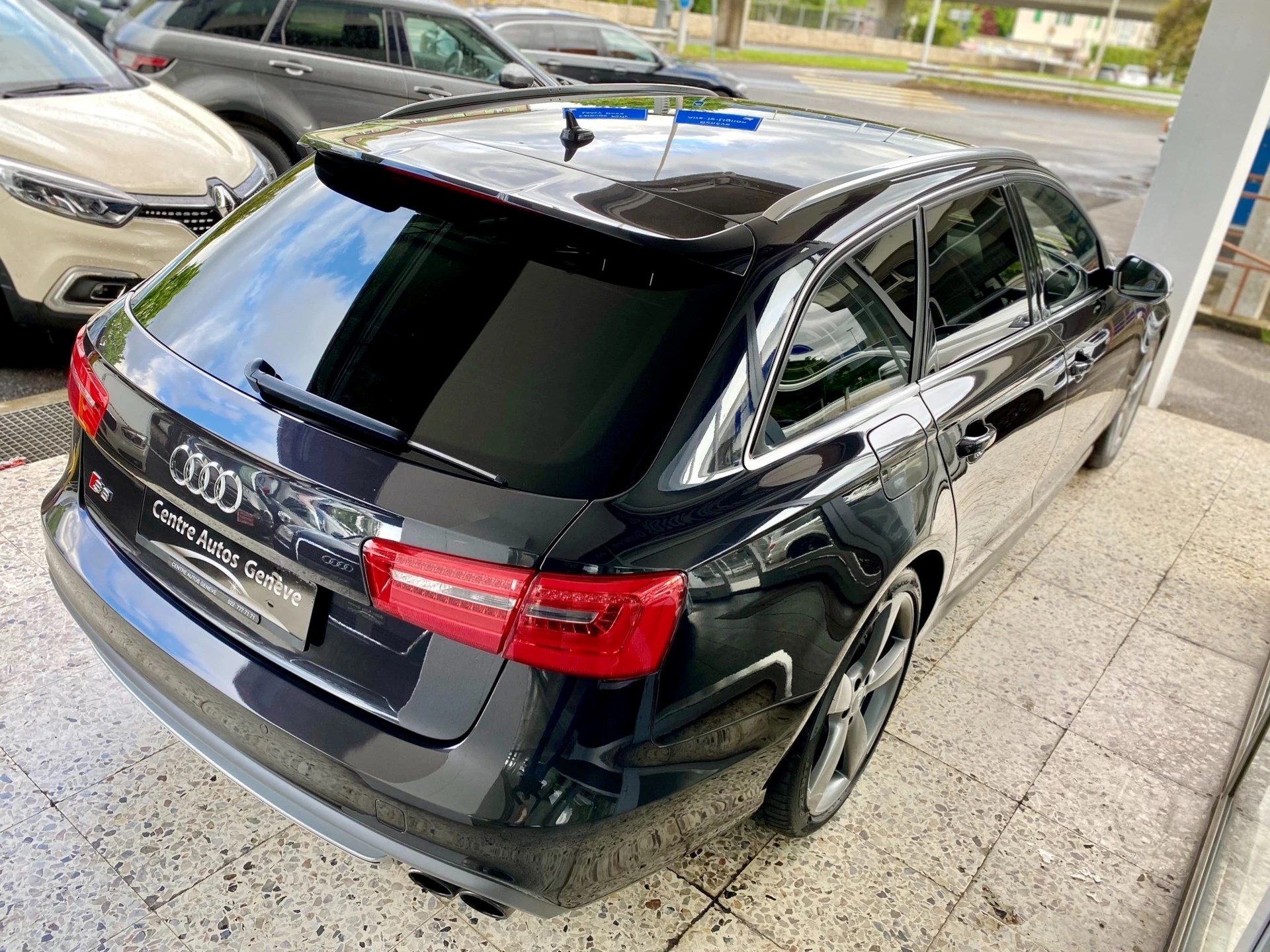 AUDI S6 4.0 TFSI V8 quattro S-tronic-image-11
