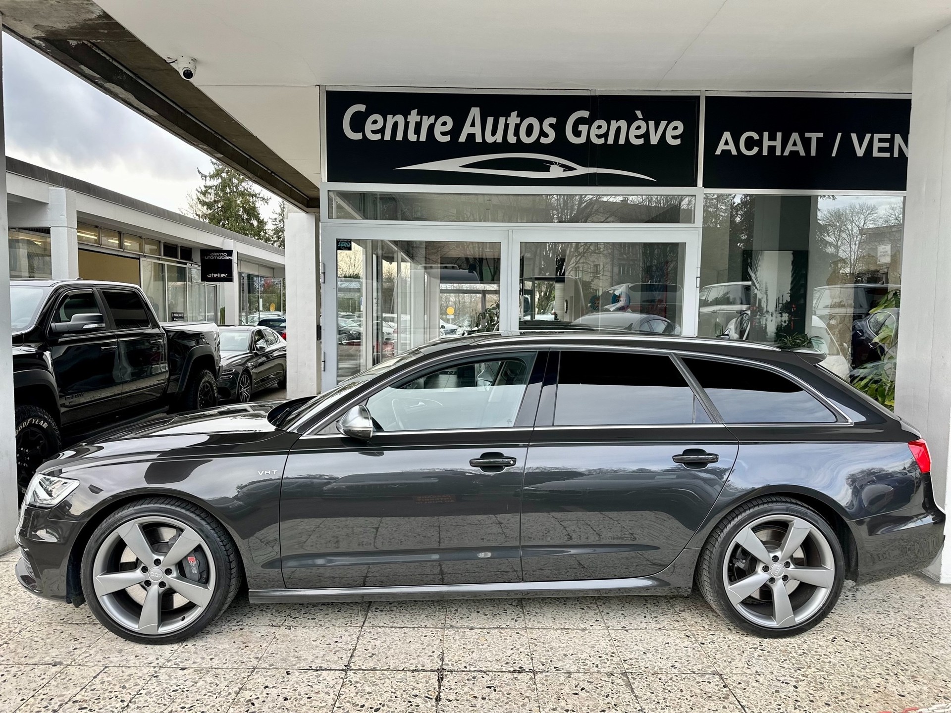 AUDI S6 4.0 TFSI V8 quattro S-tronic-image-6