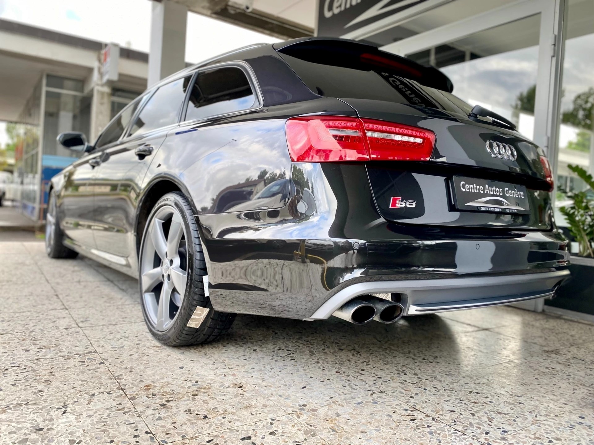AUDI S6 4.0 TFSI V8 quattro S-tronic-image-9