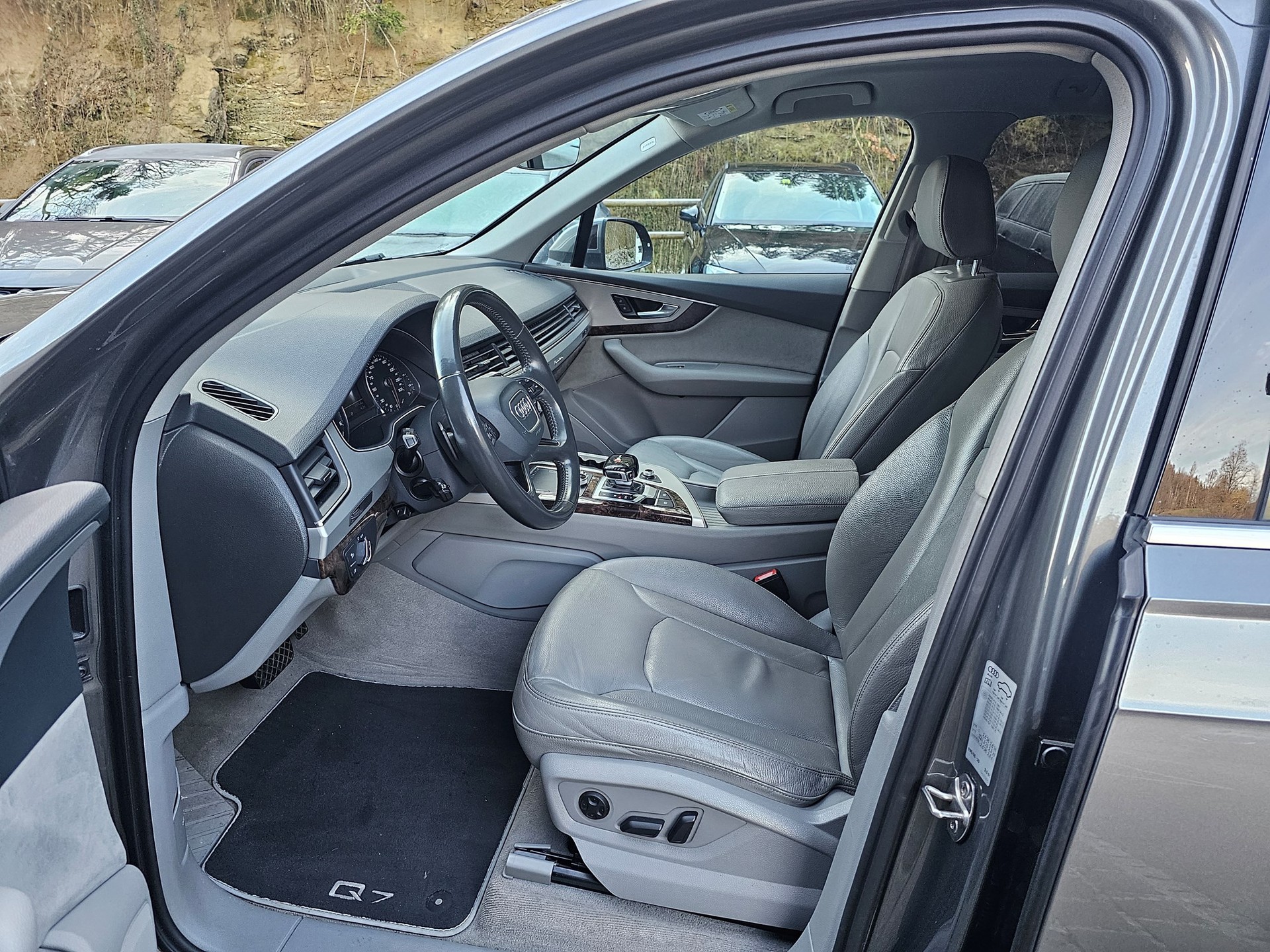 AUDI Q7 3.0 TDI quattro tiptronic-image-8