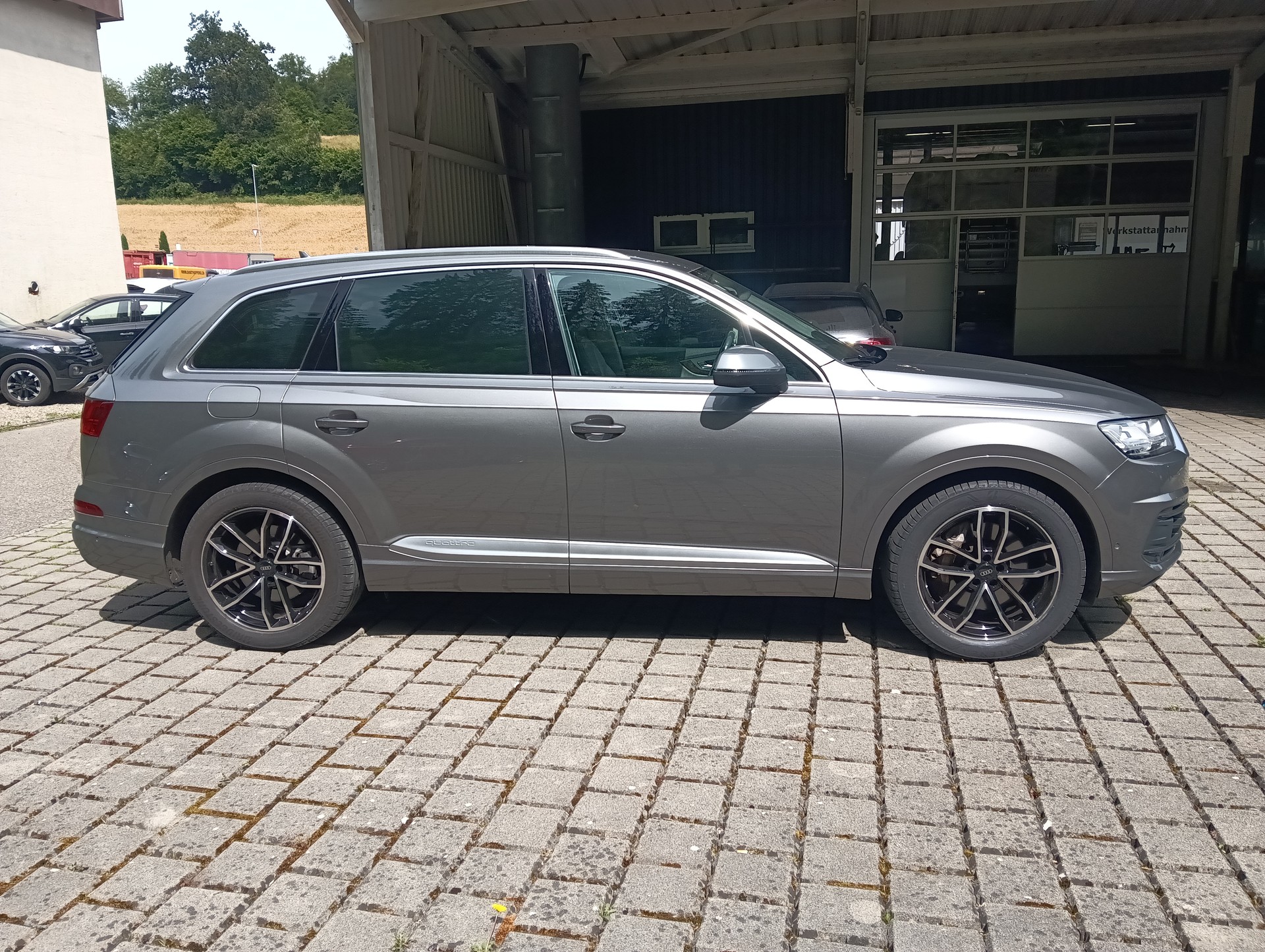 AUDI Q7 3.0 TDI quattro tiptronic-image-7