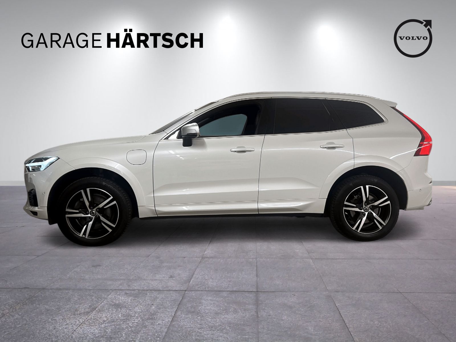 VOLVO XC60 2.0 T8 TE R-Design eAWD-image-1