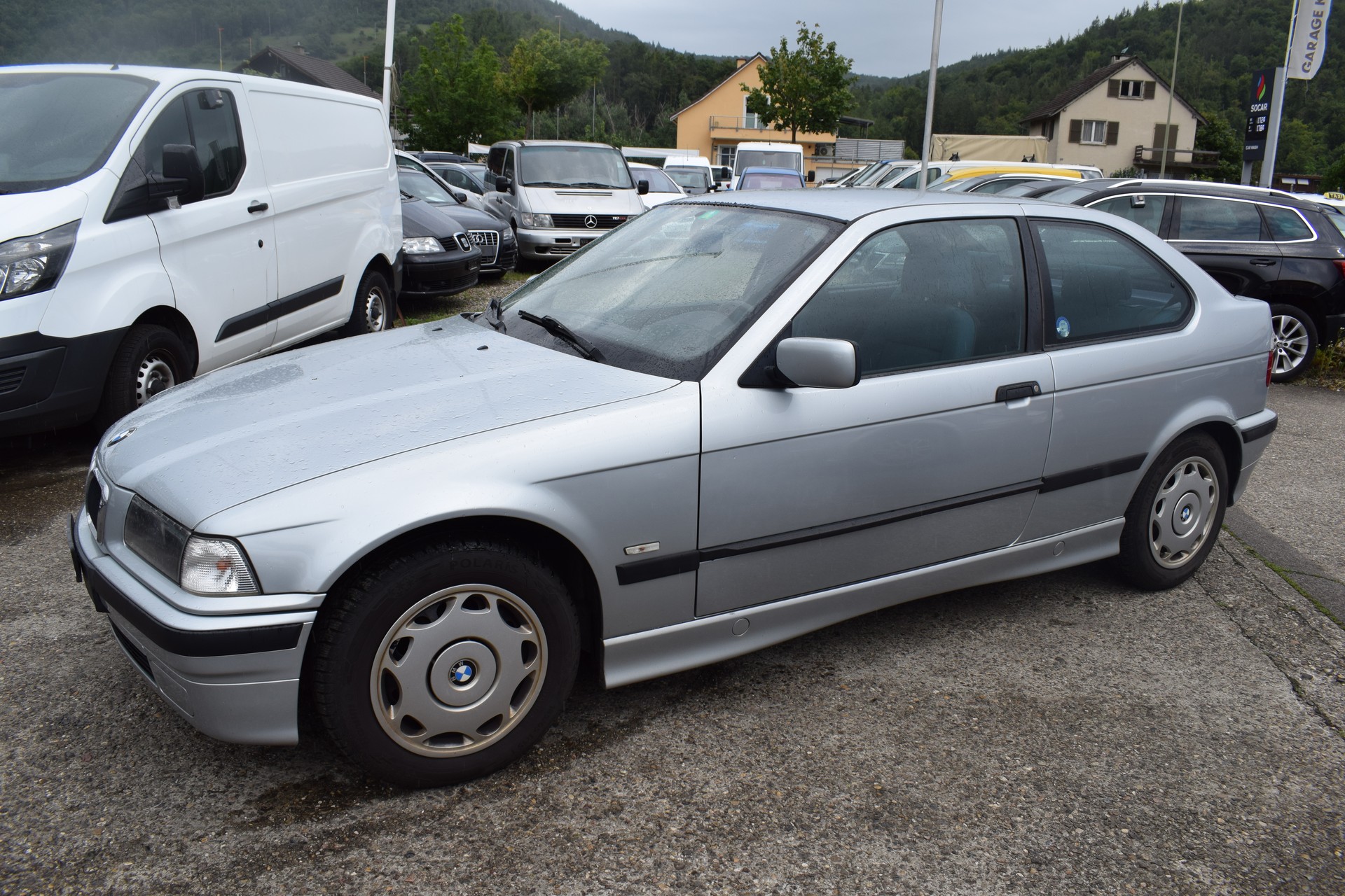 BMW 318ti Compact-image-2