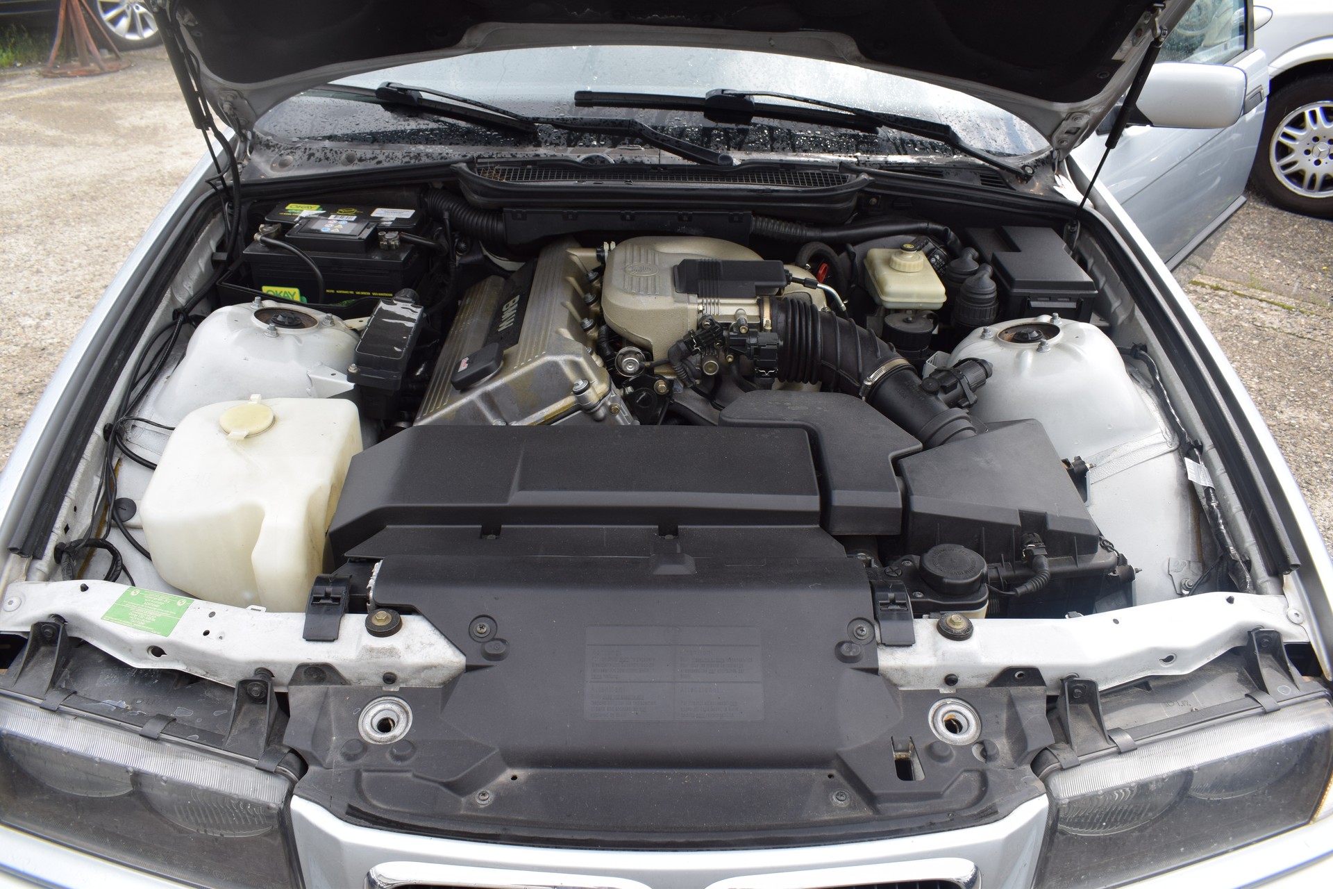 BMW 318ti Compact-image-6