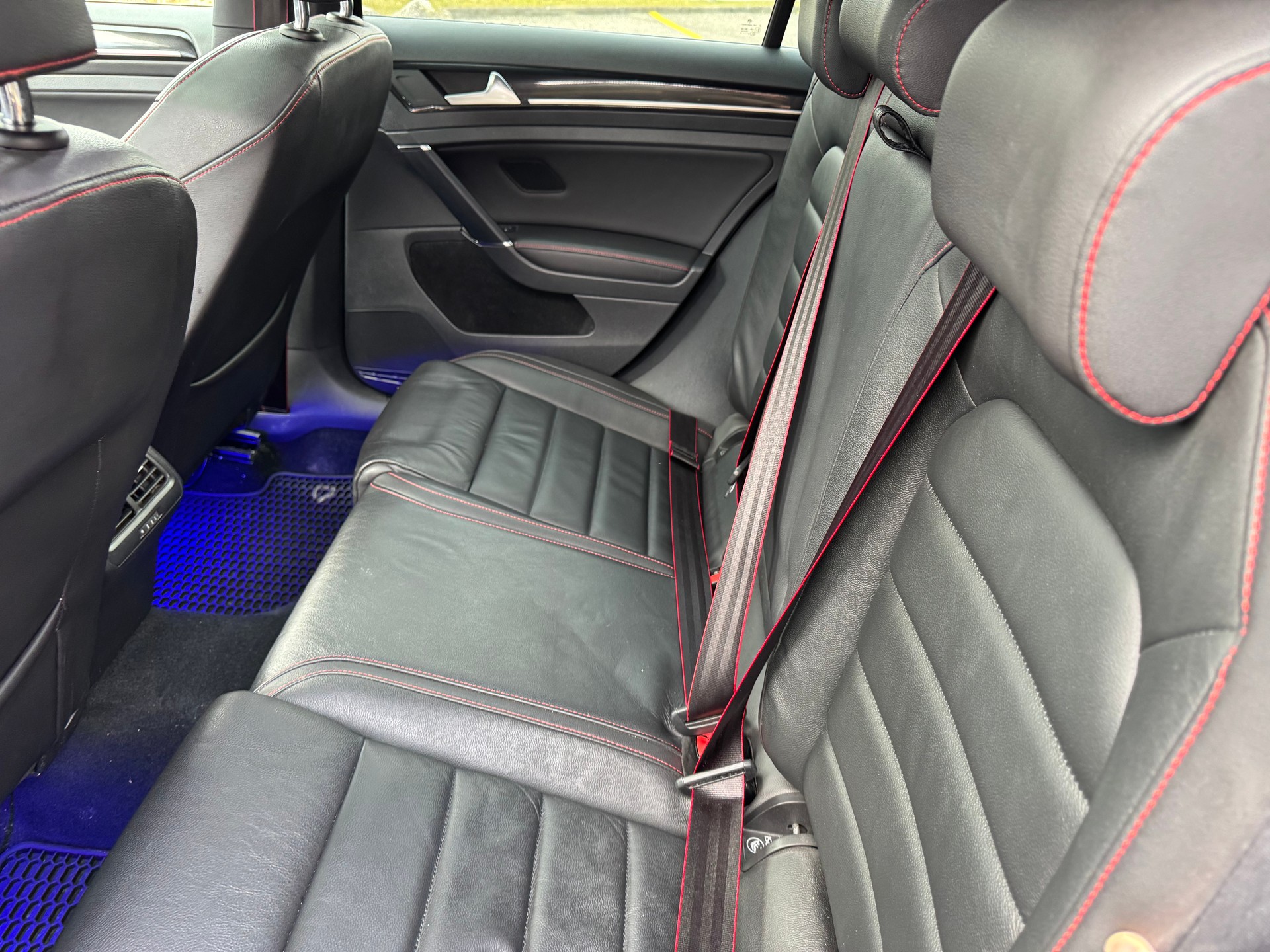 VW Golf 2.0 TSI GTI Clubsport DSG-image-6