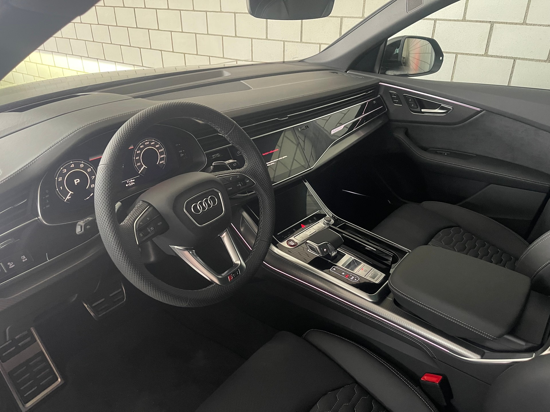 AUDI RSQ8 quattro Faceliftmodell-image-5