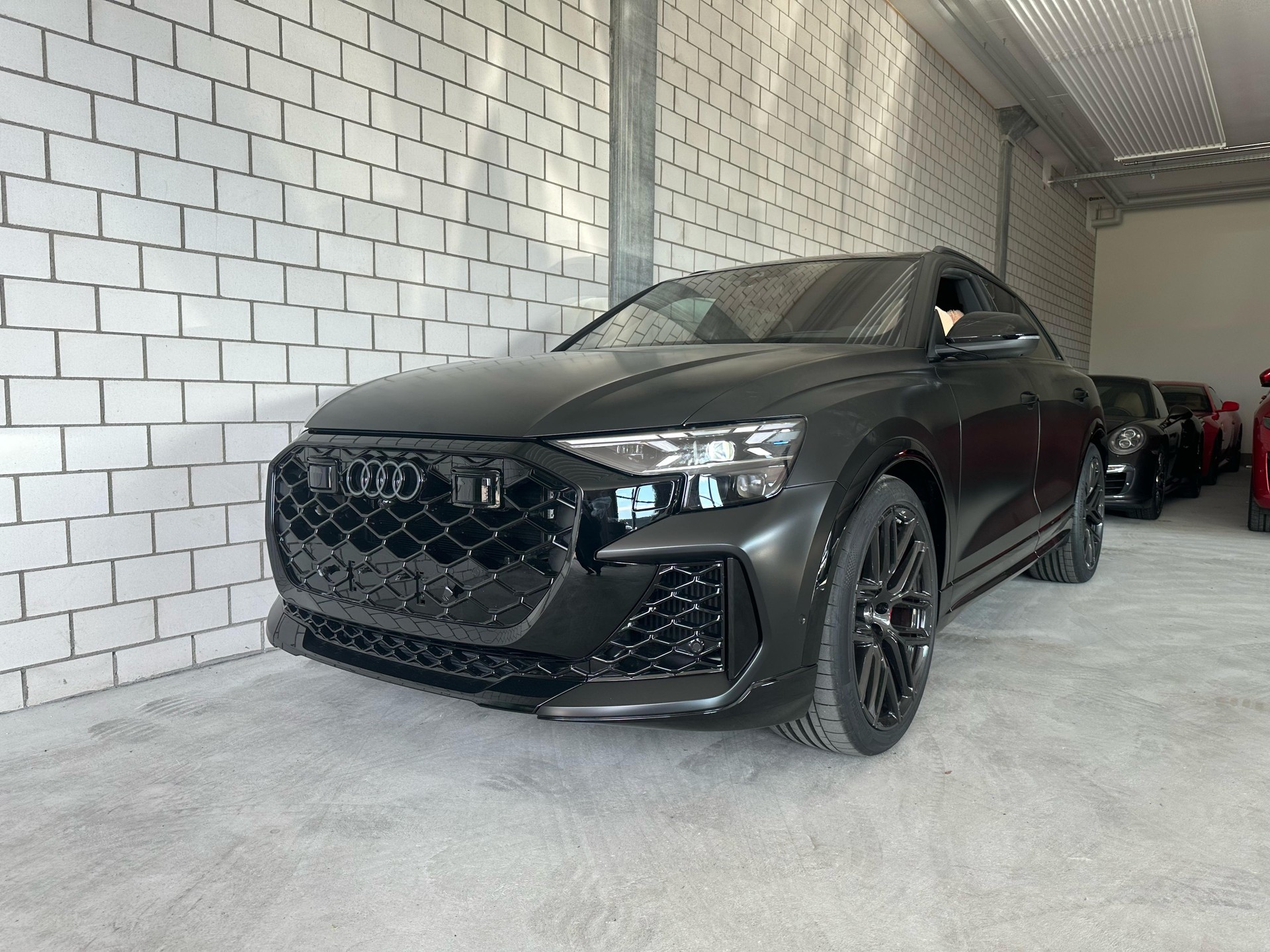 AUDI RSQ8 quattro Faceliftmodell-image-1