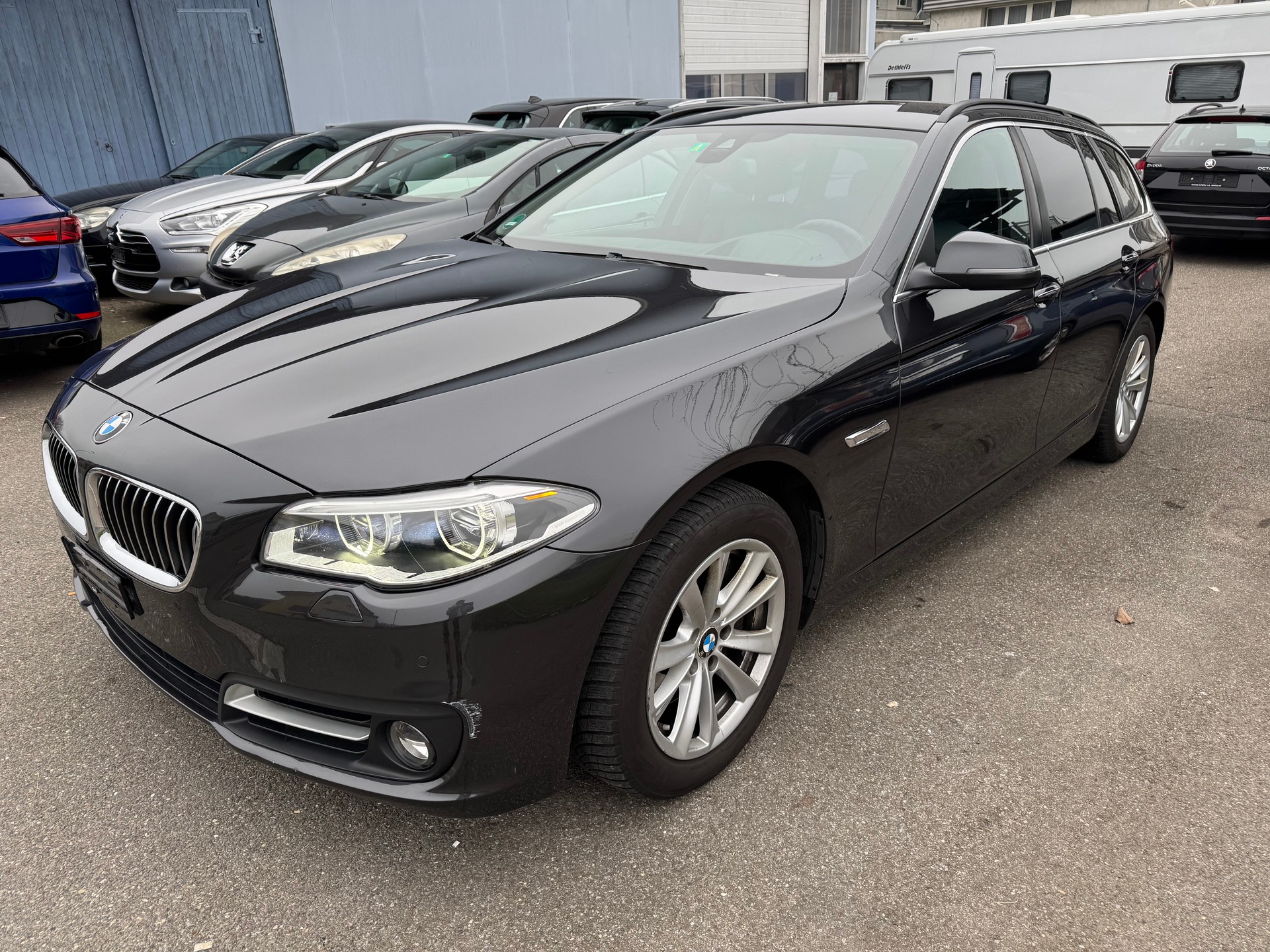 BMW 528i Touring xDrive Steptronic-image-1