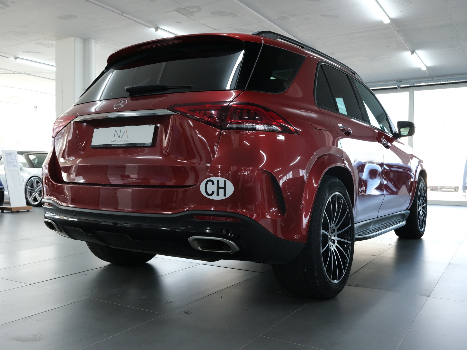 MERCEDES-BENZ GLE 450 4Matic AMG Line 9G-Tronic-showroom-element-2