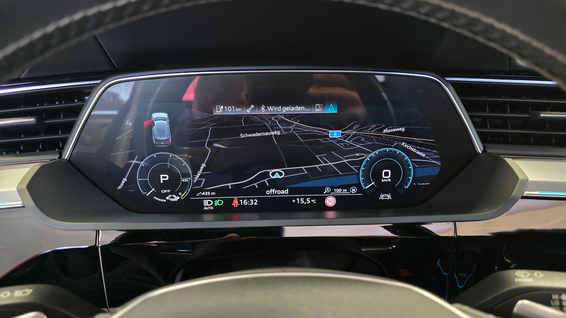AUDI e-tron 55 Advanced quattro-image-25