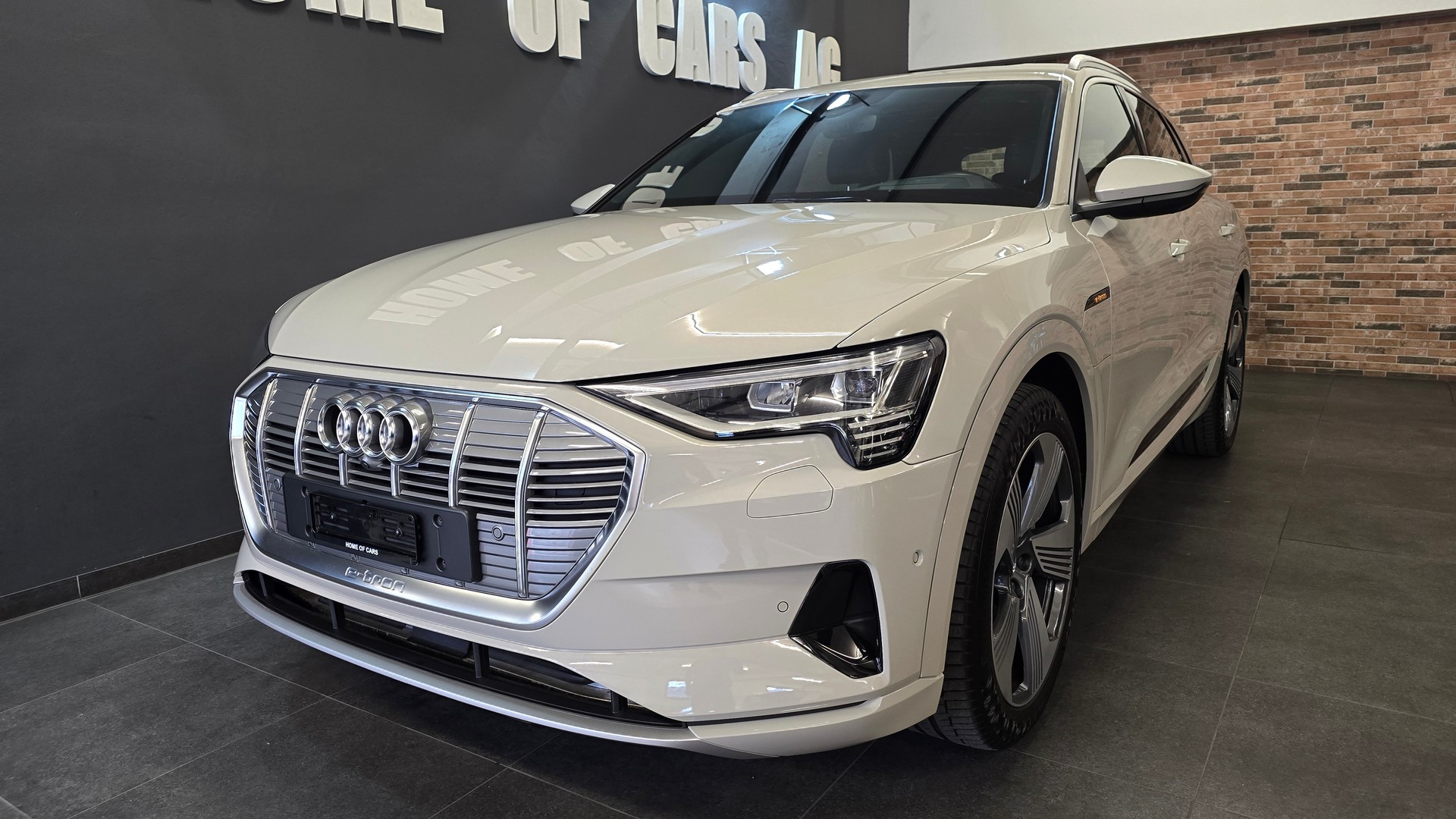 AUDI e-tron 55 Advanced quattro-image-0