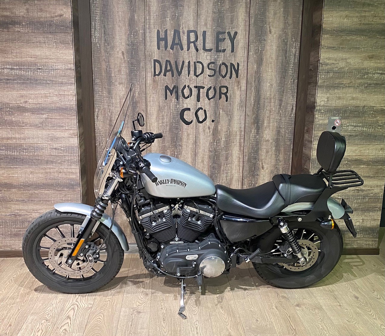 HARLEY-DAVIDSON XL 883 N Sportster Iron ABS-showroom-element-3