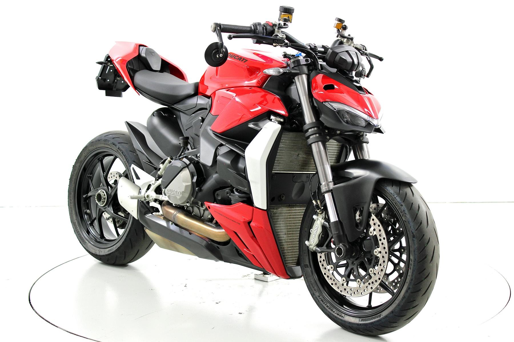 DUCATI Streetfighter V2 ABS-showroom-element-1