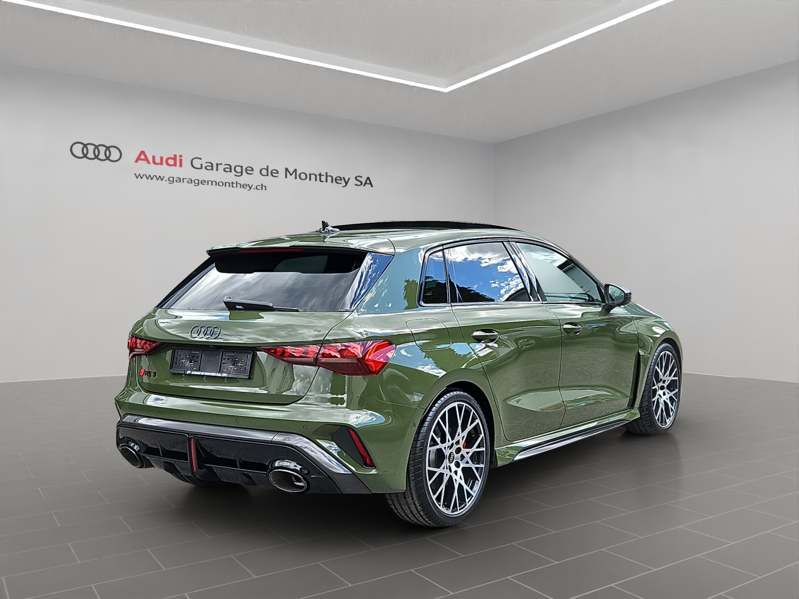 AUDI RS3 Sportback 2.5 TSI quattro S-tronic-image-3