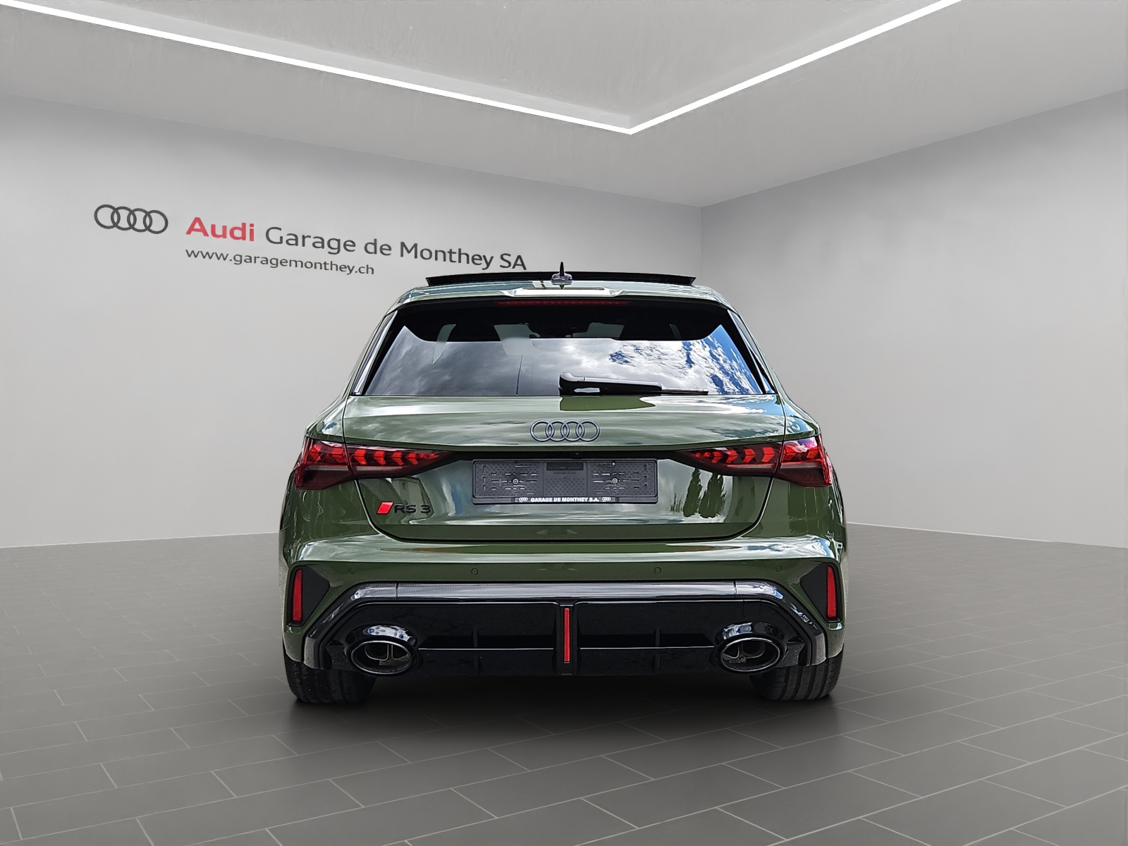 AUDI RS3 Sportback 2.5 TSI quattro S-tronic-image-4