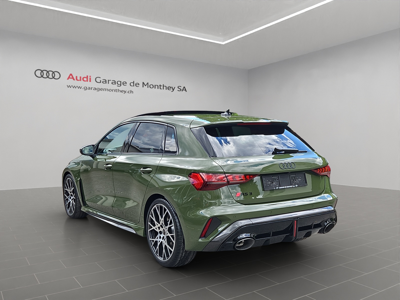 AUDI RS3 Sportback 2.5 TSI quattro S-tronic-image-5