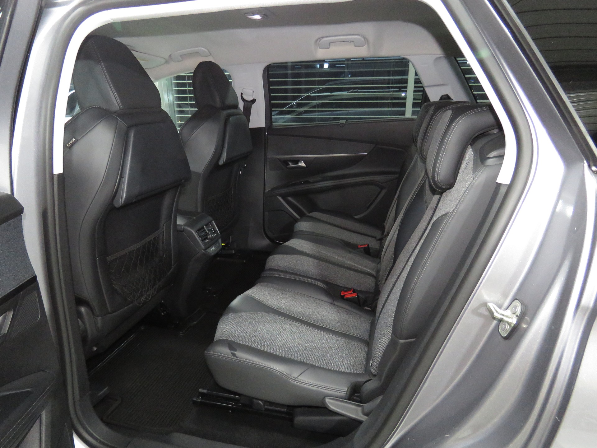 PEUGEOT 5008 1.6 BlueHDi Allure ETA (7-Plätzer, Automat)-image-8