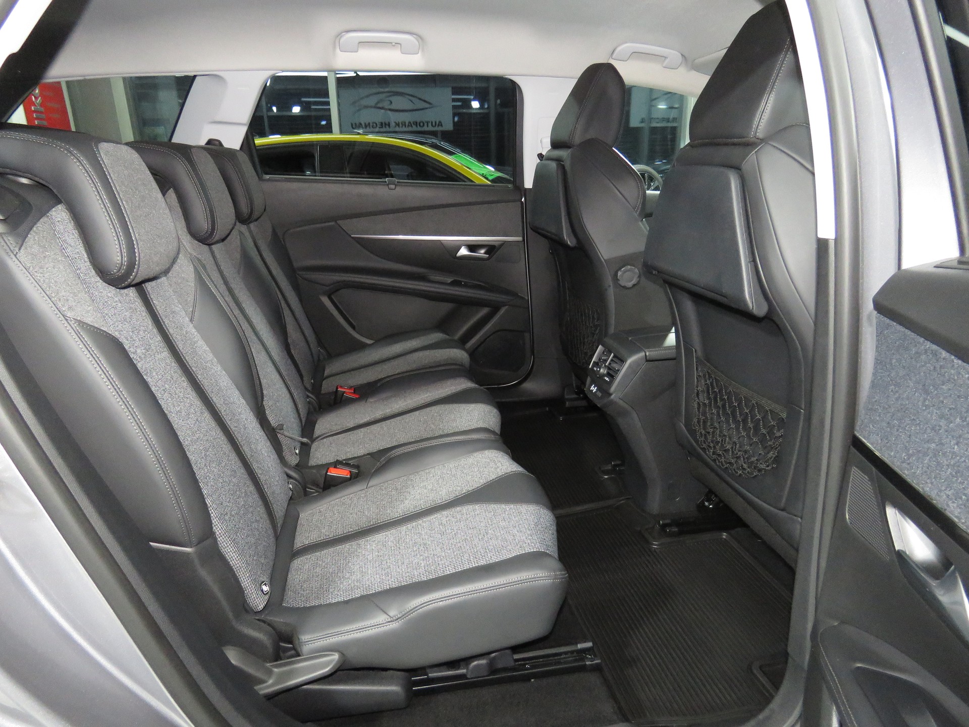 PEUGEOT 5008 1.6 BlueHDi Allure ETA (7-Plätzer, Automat)-image-13