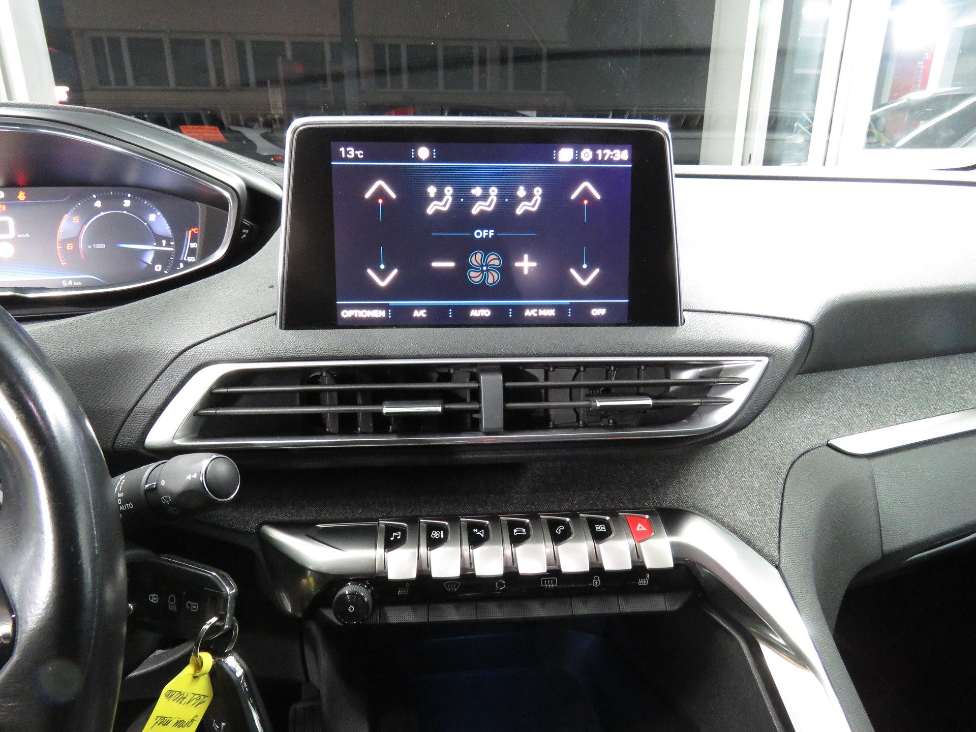 PEUGEOT 5008 1.6 BlueHDi Allure ETA (7-Plätzer, Automat)-image-17