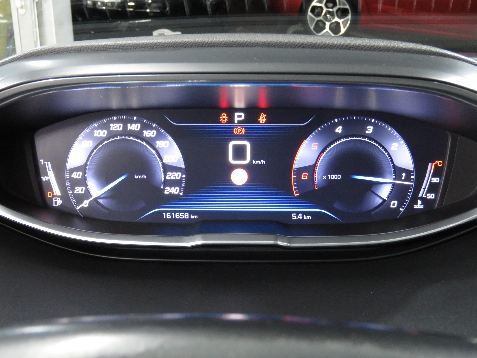 PEUGEOT 5008 1.6 BlueHDi Allure ETA (7-Plätzer, Automat)-image-19