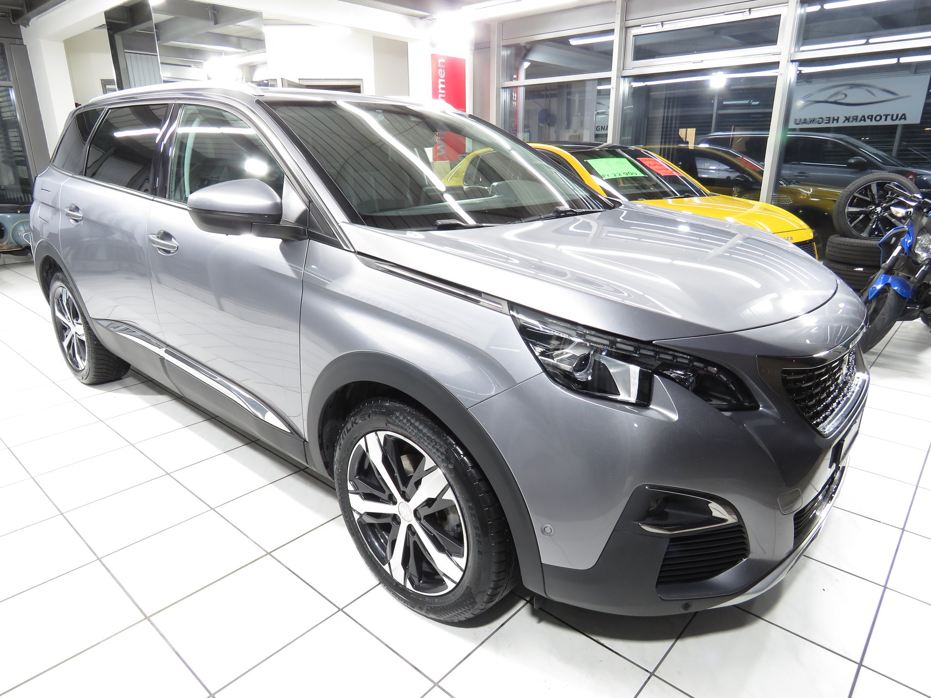 PEUGEOT 5008 1.6 BlueHDi Allure ETA (7-Plätzer, Automat)-image-2