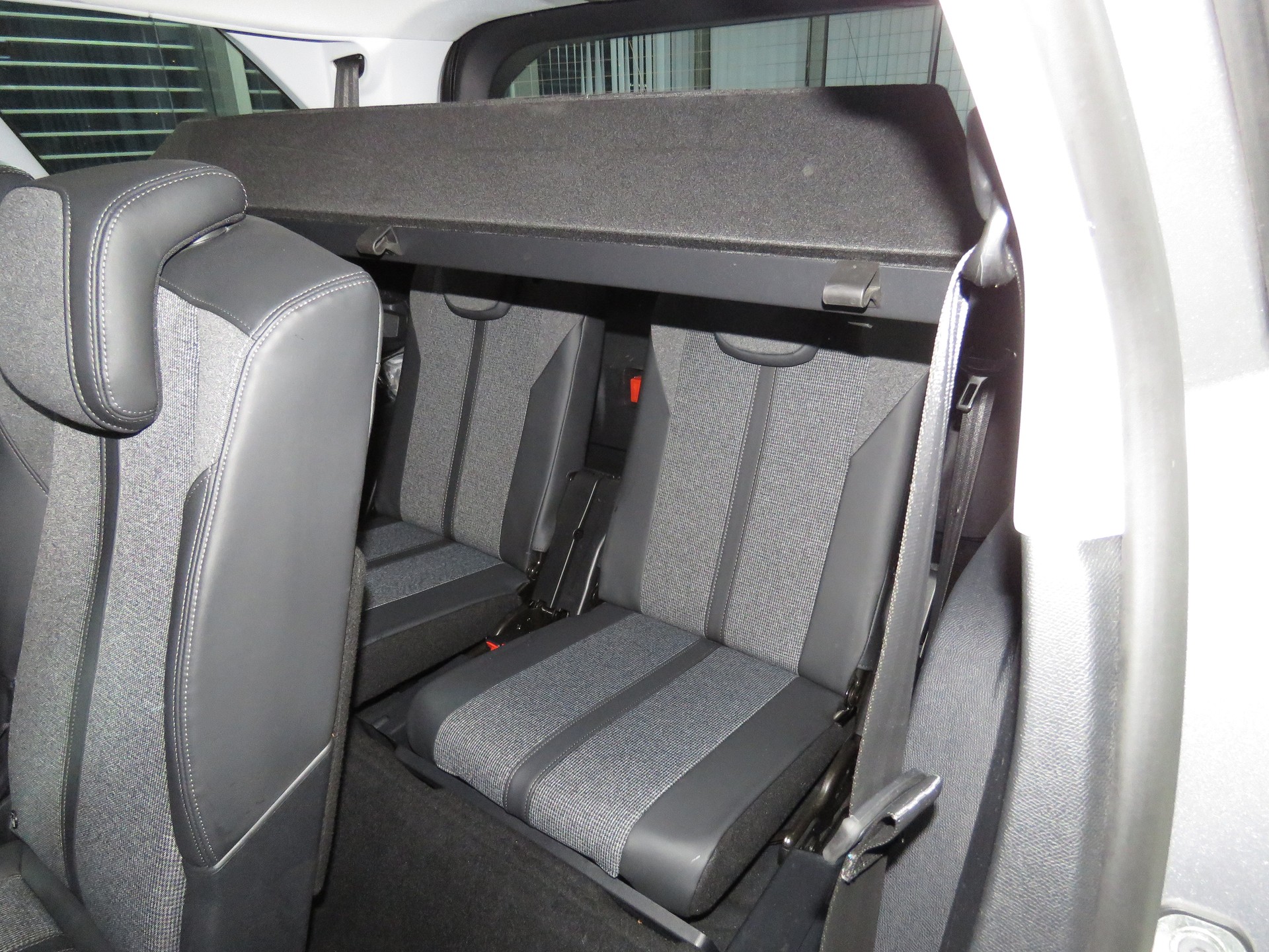 PEUGEOT 5008 1.6 BlueHDi Allure ETA (7-Plätzer, Automat)-image-9
