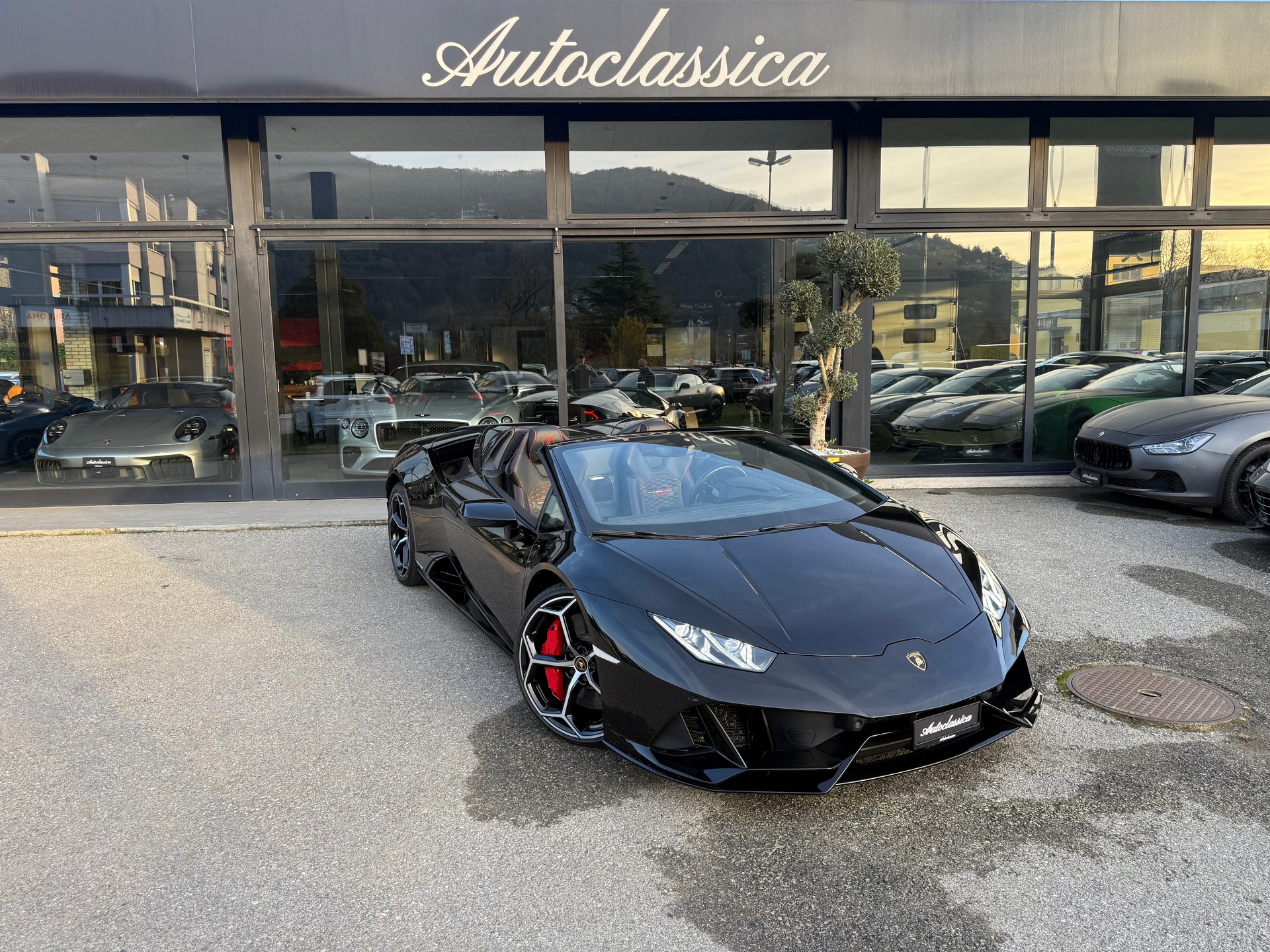LAMBORGHINI Huracan EVO Spyder DCT-image-0